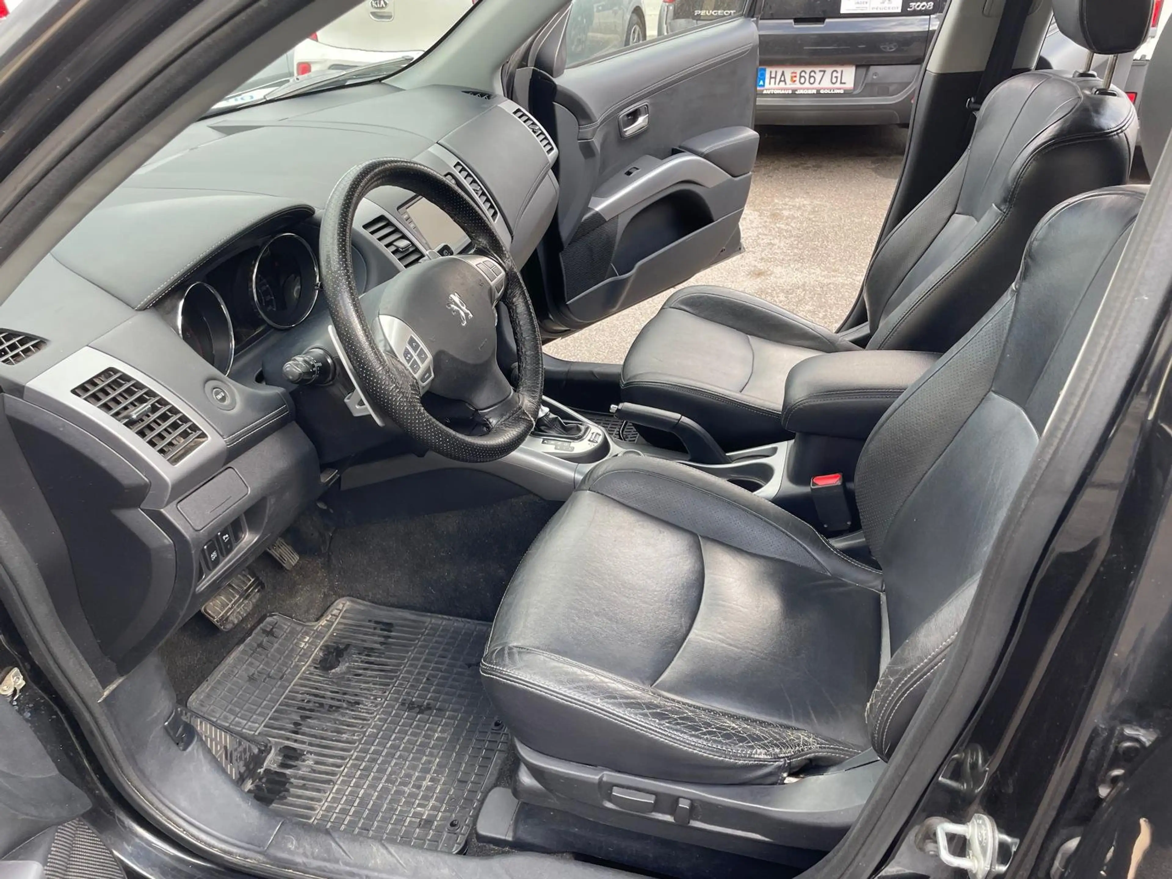 Peugeot 4007 4007 2,2 HDi 160 FAP DCS6 Exclusive Exclusive — photo 5
