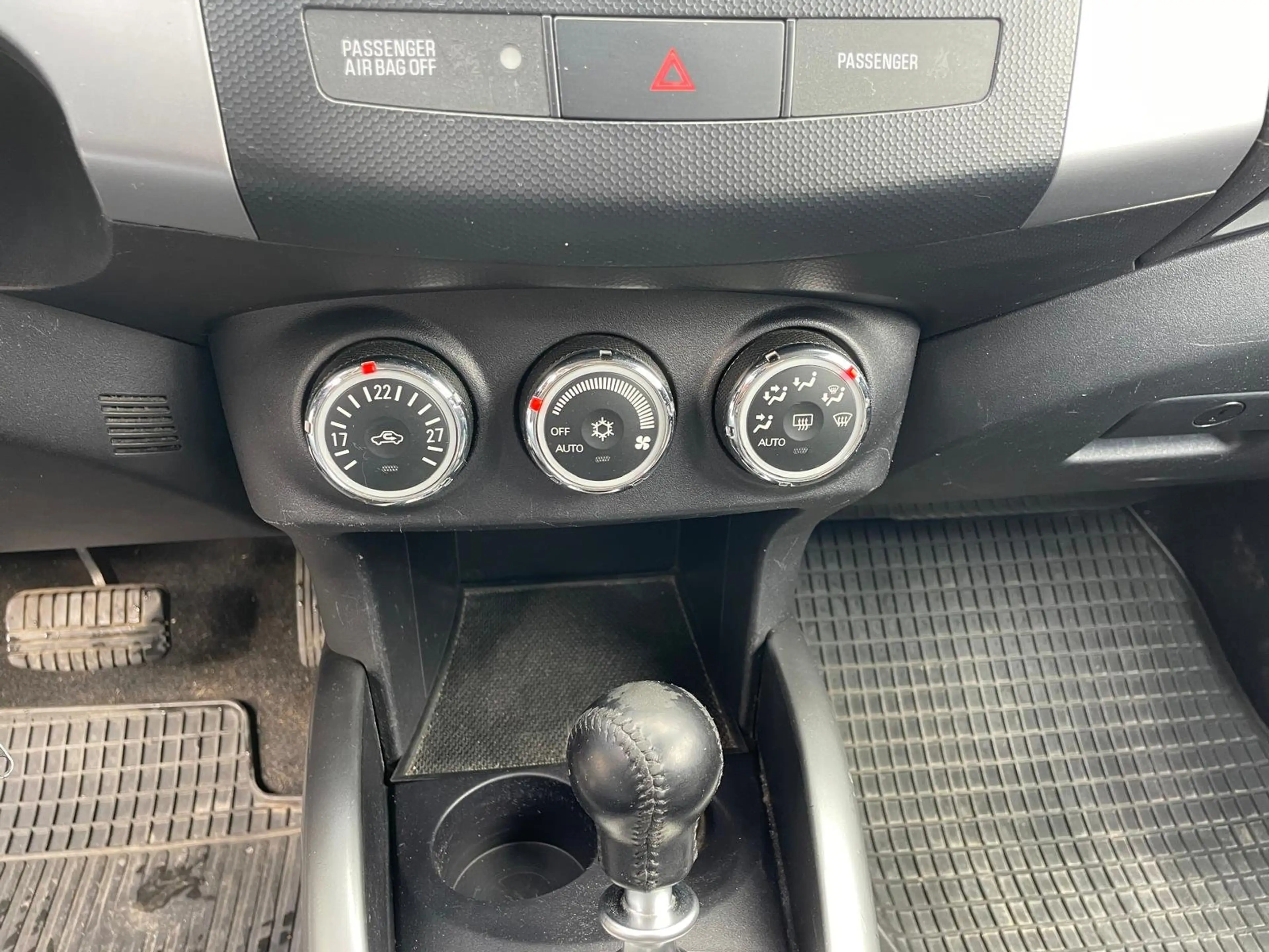Peugeot 4007 4007 2,2 HDi 160 FAP DCS6 Exclusive Exclusive — photo 13