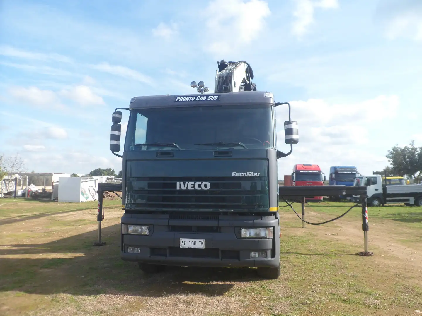 Iveco eurostar 240e52 cassone fisso con gru Vert - 2