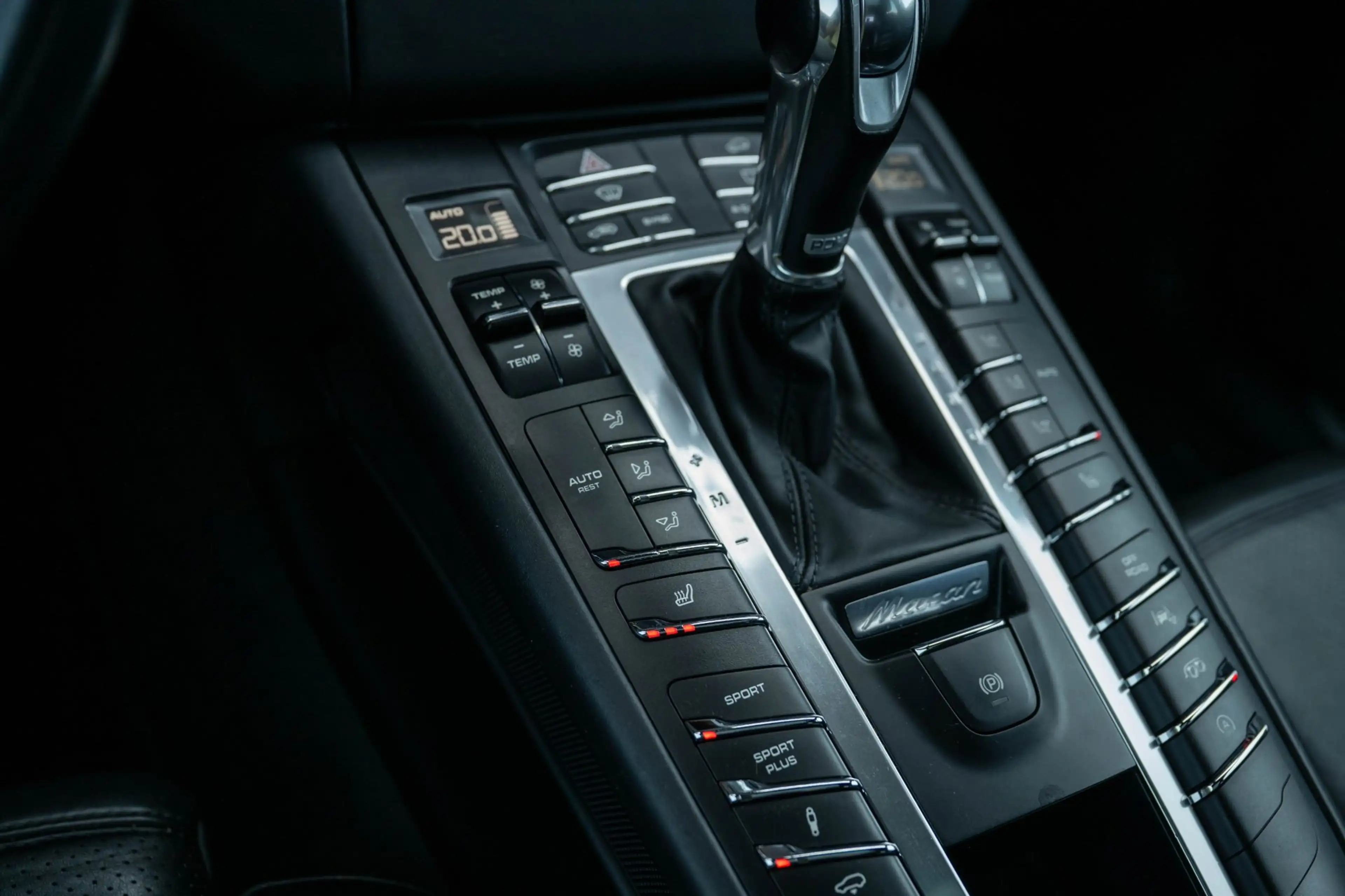 Porsche Macan 3.6 Turbo 400PK|PANO|Luchtvering|Sport-Chrono|Trek — photo 34