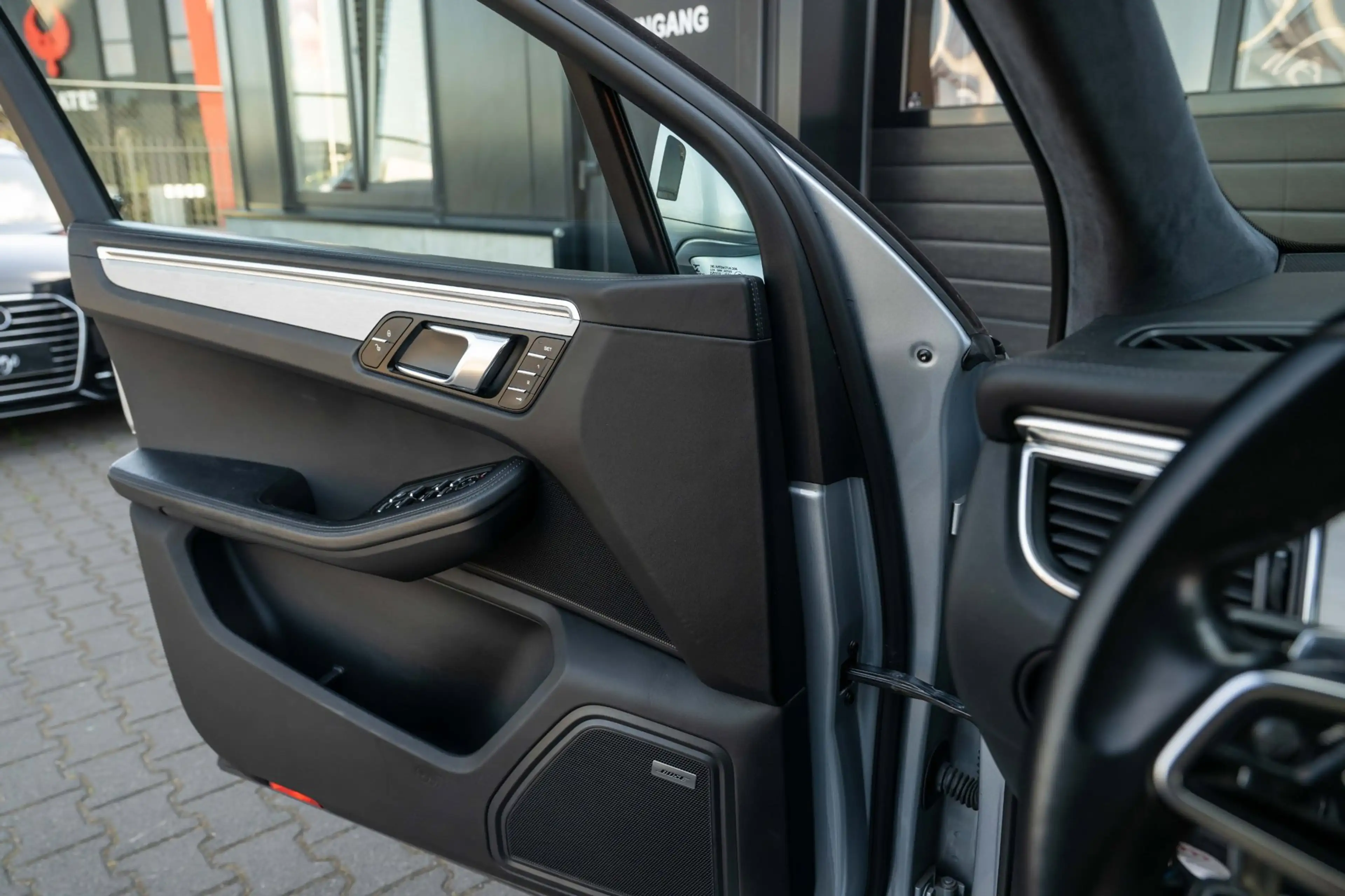 Porsche Macan 3.6 Turbo 400PK|PANO|Luchtvering|Sport-Chrono|Trek — photo 23