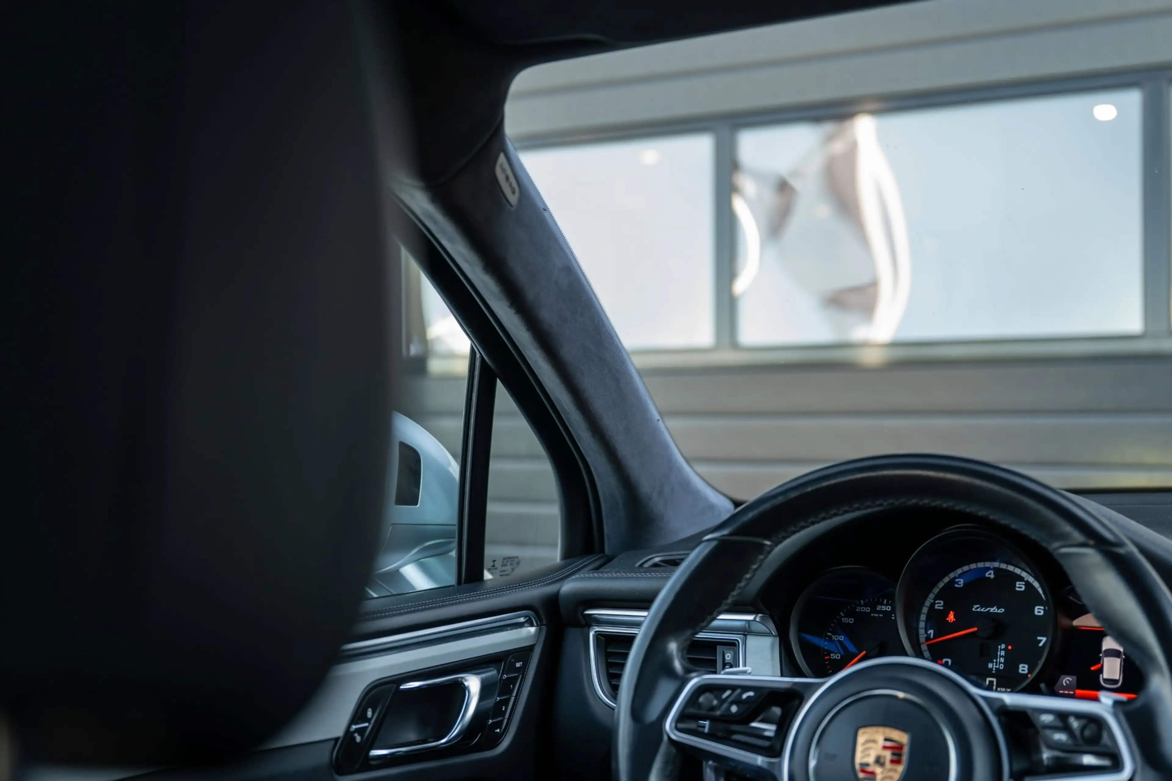 Porsche Macan 3.6 Turbo 400PK|PANO|Luchtvering|Sport-Chrono|Trek — photo 26