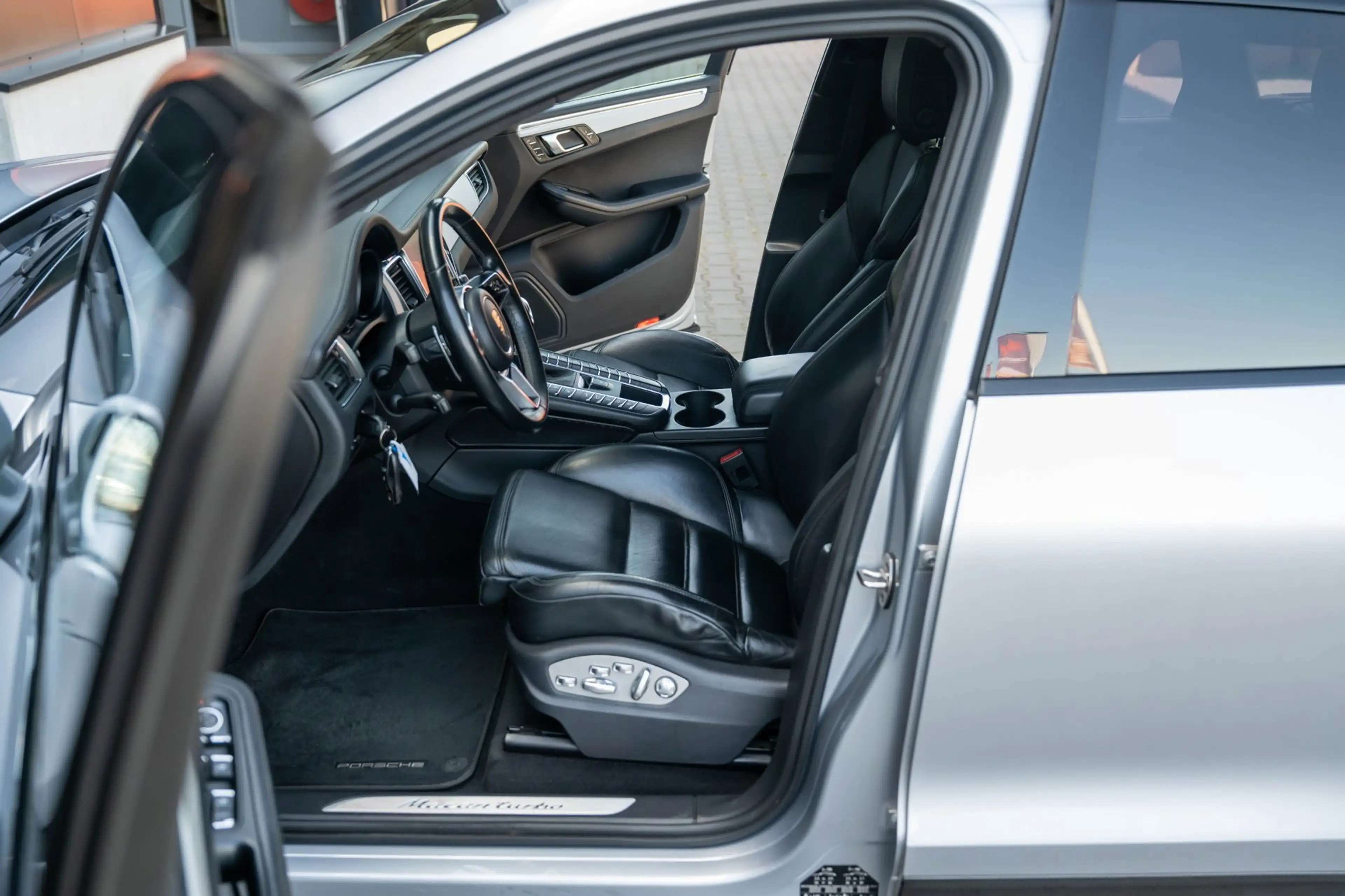 Porsche Macan 3.6 Turbo 400PK|PANO|Luchtvering|Sport-Chrono|Trek — photo 20