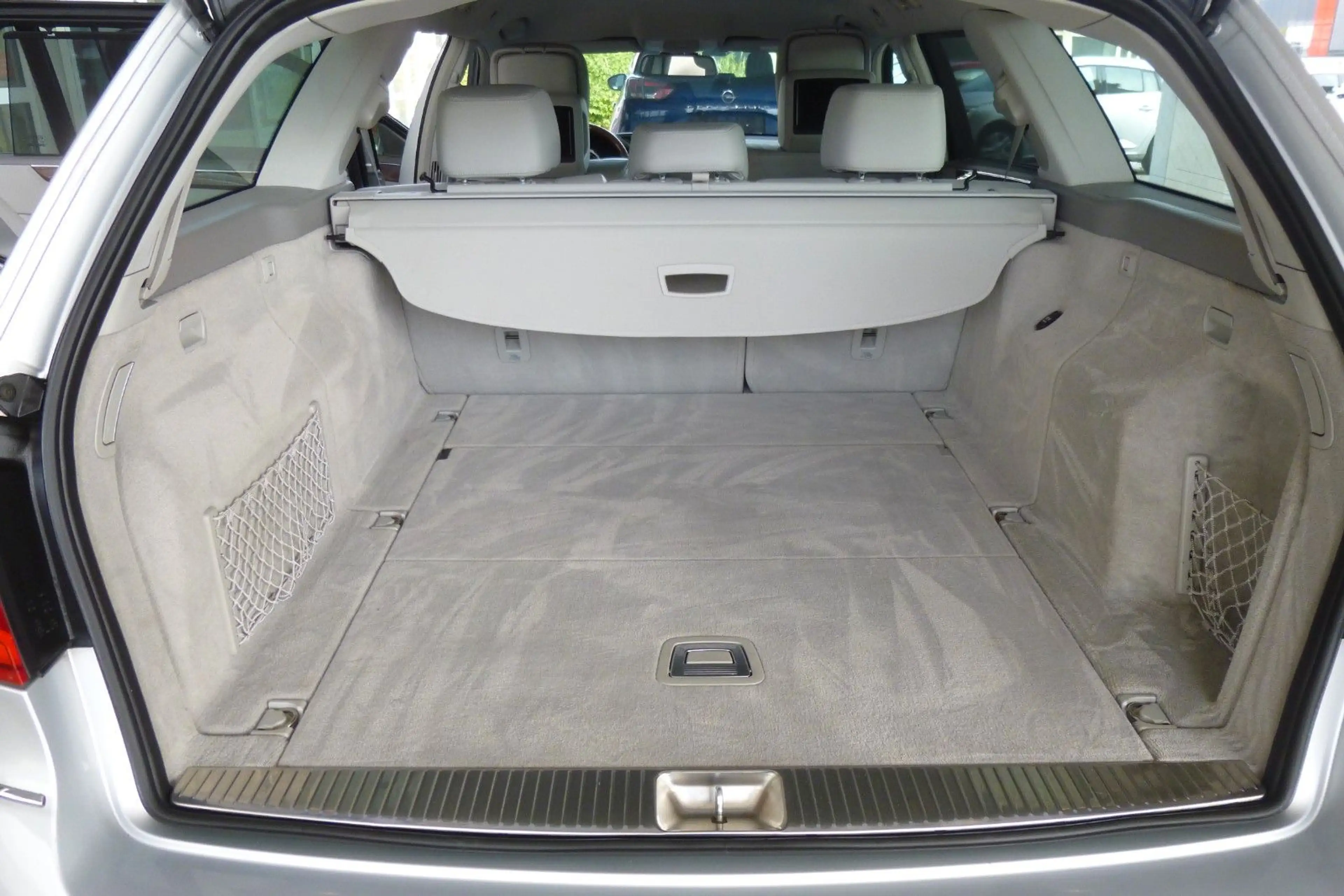 Mercedes-Benz E 350 E T-Modell E 350 CDI — photo 9