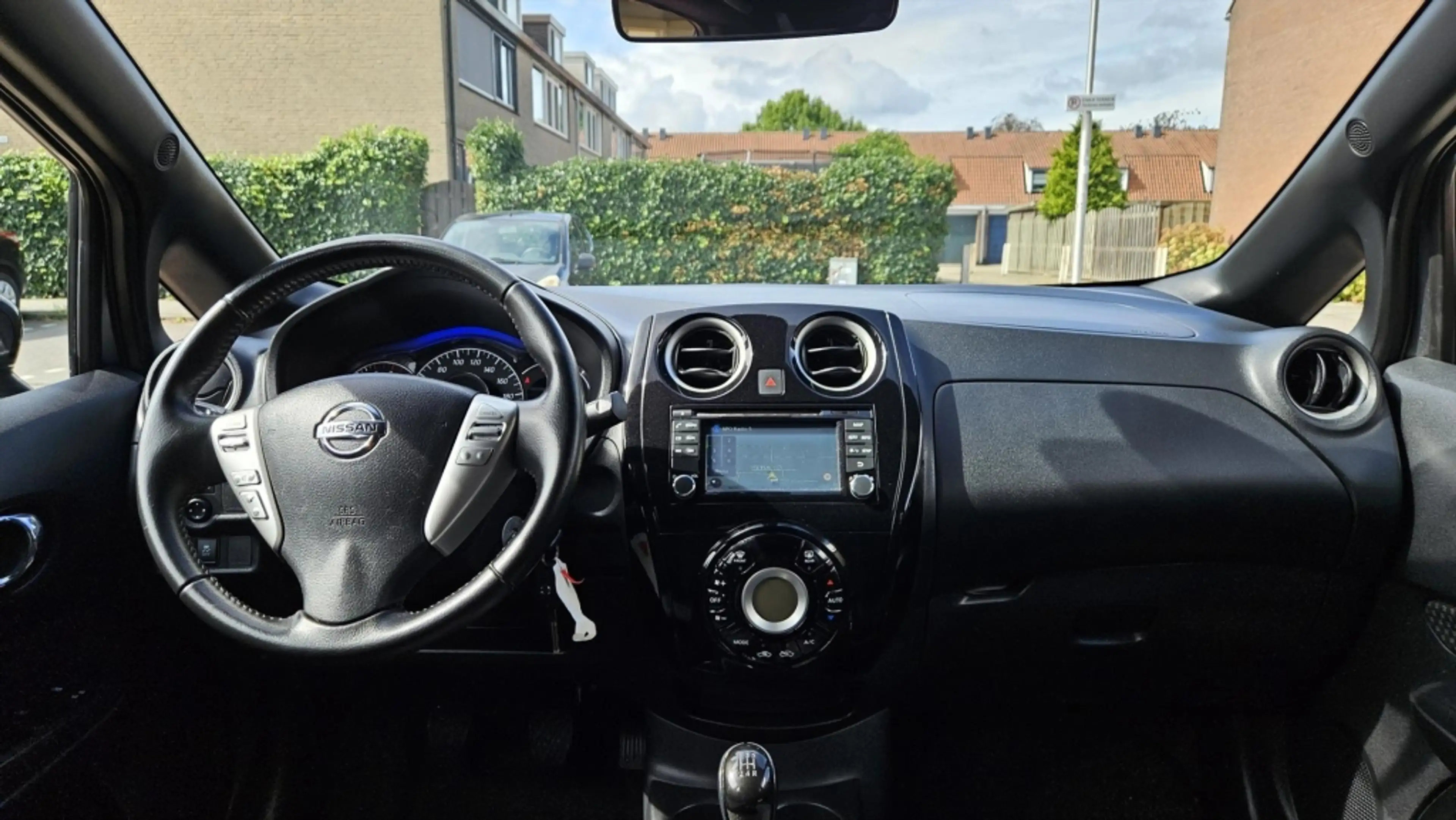 Nissan Note 1.2 59KW/80PK Black Edition — photo 9