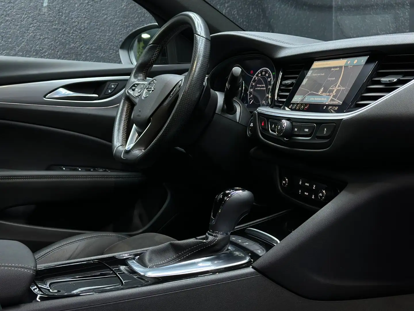 Opel Insignia INSIGNIA B 4x4 GRAND SPORT*OPC*GSI*DIGITAL*SHD* Schwarz - 2