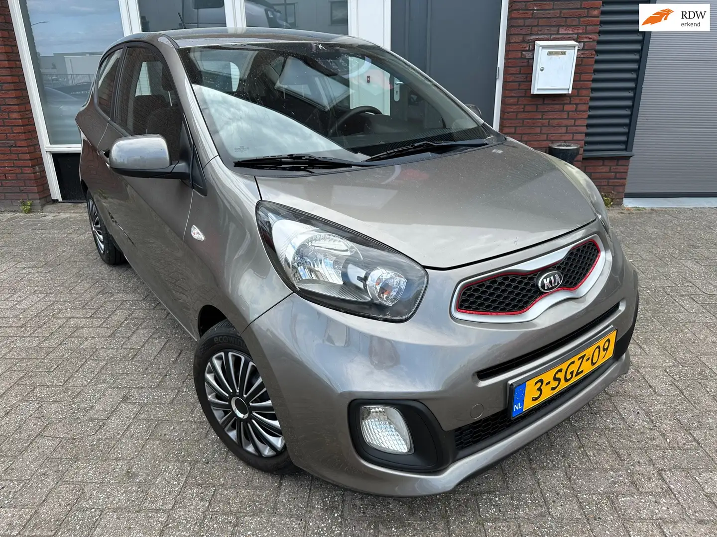 Kia Picanto 1.0 CVVT ISG Comfort Pack / Airco / NAP / AUX Grau - 1