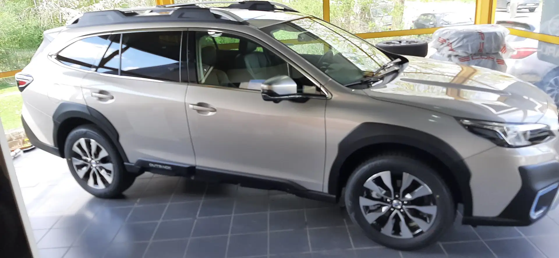 Subaru OUTBACK 2.5i Lineartronic Platinum Gold - 2