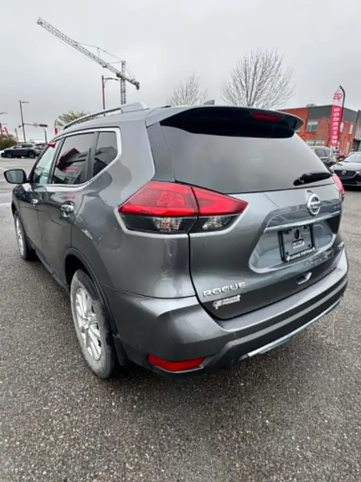 Nissan Rogue снимка Nissan Rogue