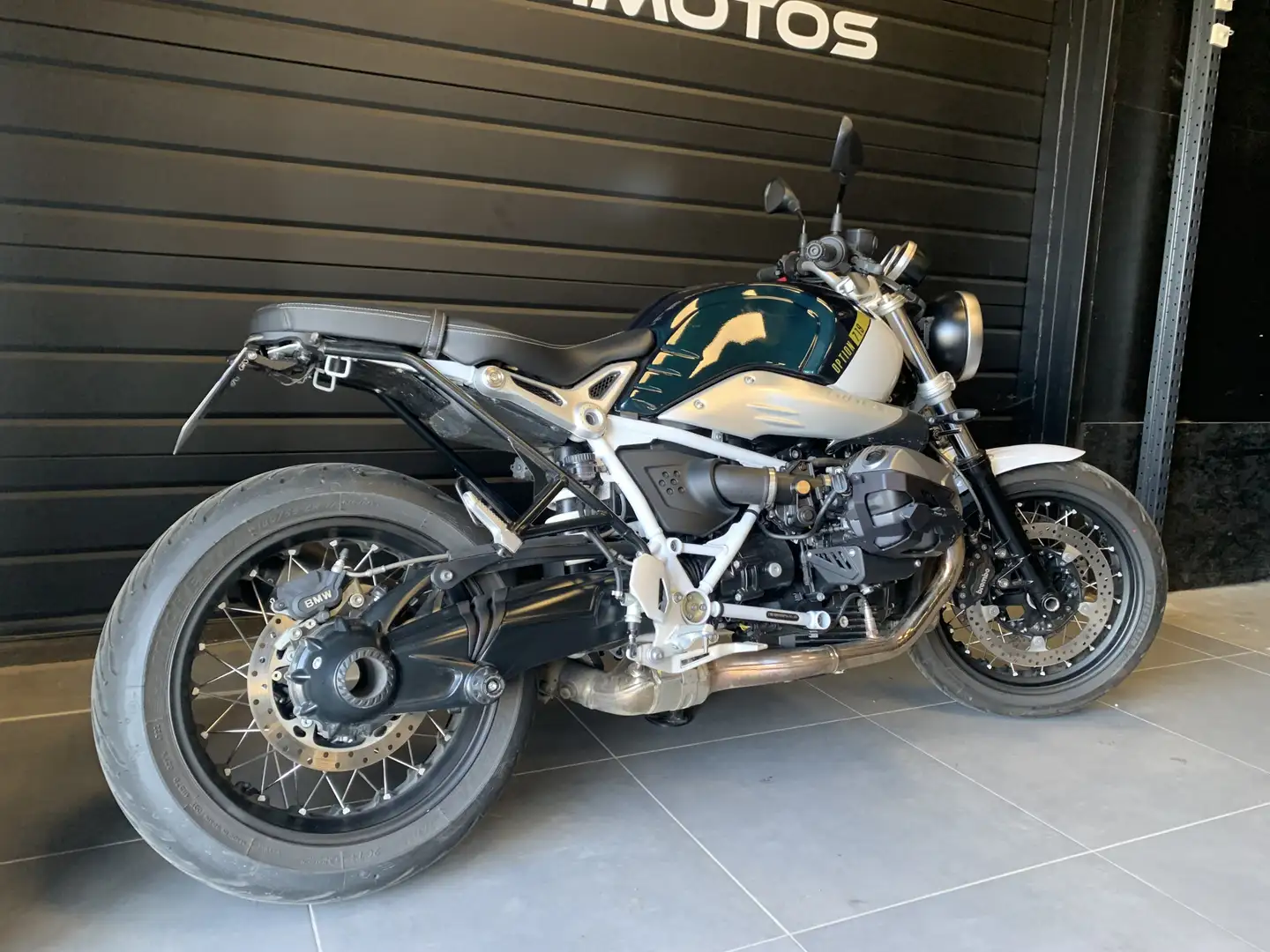 BMW R nineT Vert - 2