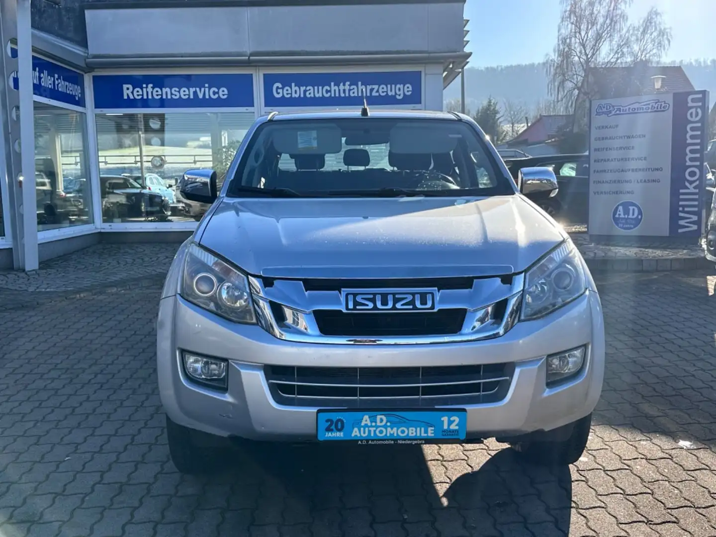 Isuzu D-Max Single Cab 4WD Basis Grau - 2