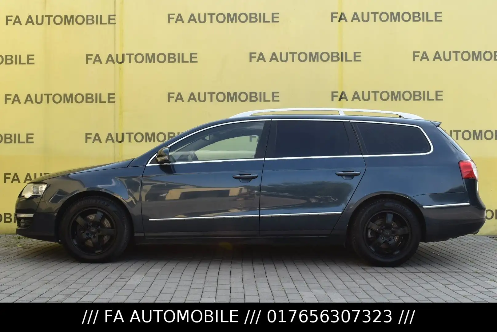 Volkswagen Passat Variant Highline/NAVI/LEDER/KLIMA/SHZ/ALU Bleu - 2