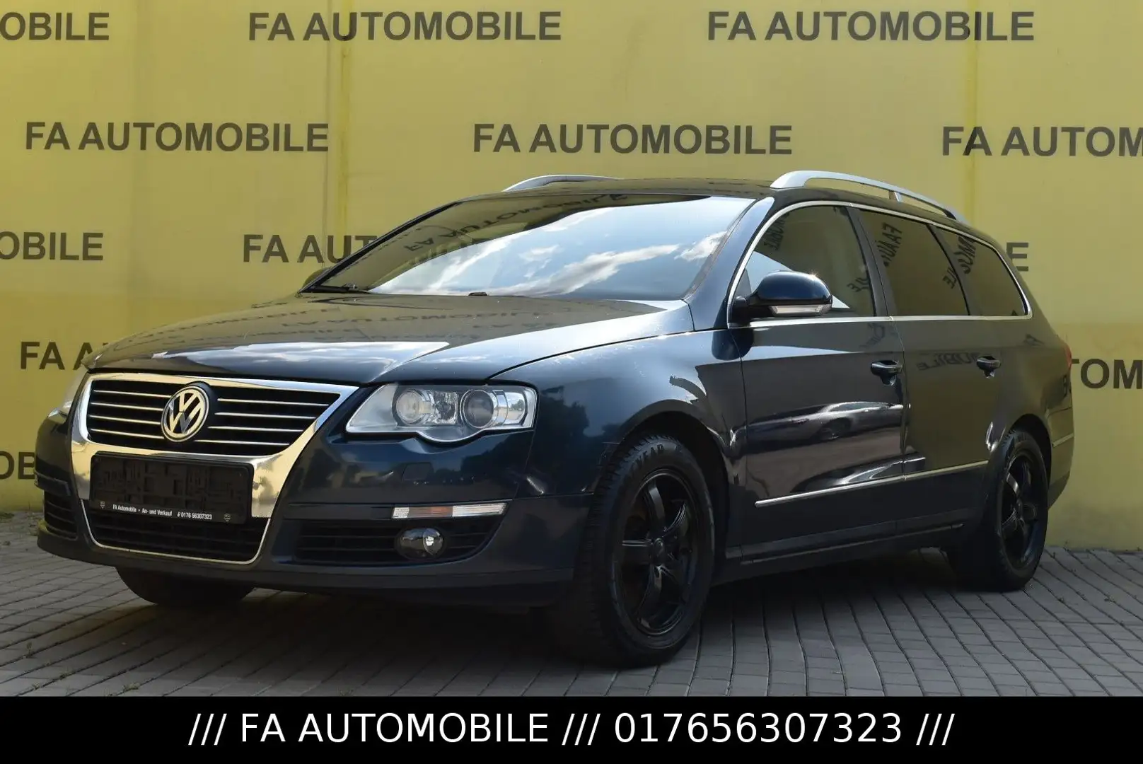 Volkswagen Passat Variant Highline/NAVI/LEDER/KLIMA/SHZ/ALU Bleu - 1