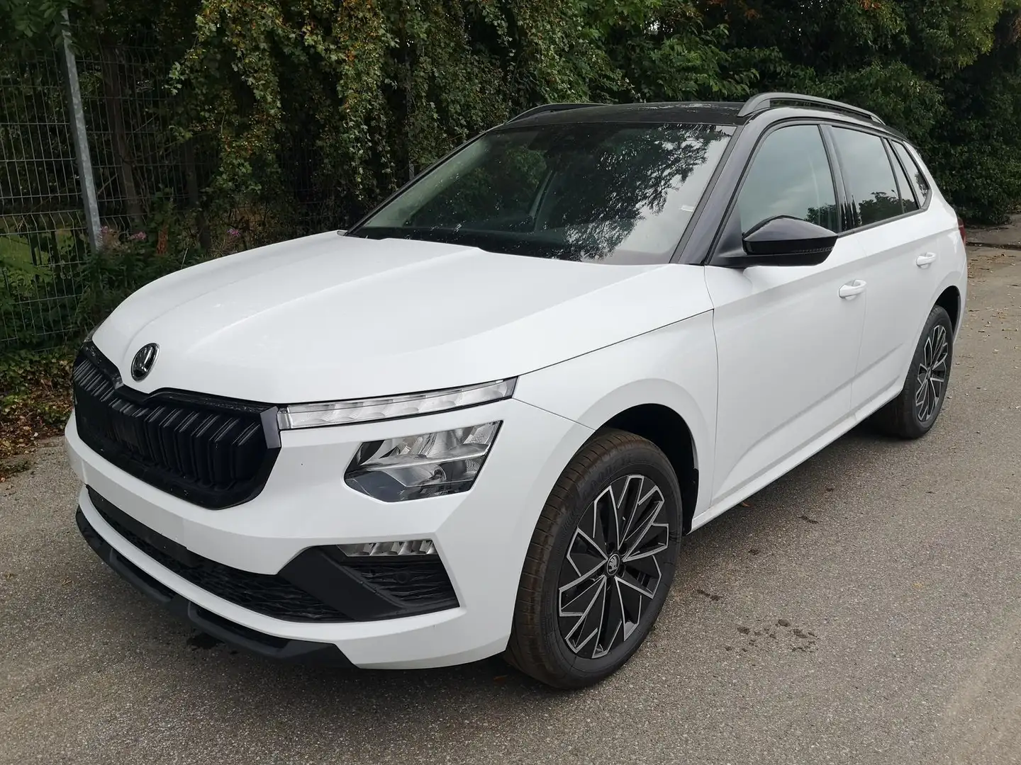 Skoda Kamiq Selection 1.0 TSI DSG 17 Zoll Sunset Kamera PDC... Weiß - 1
