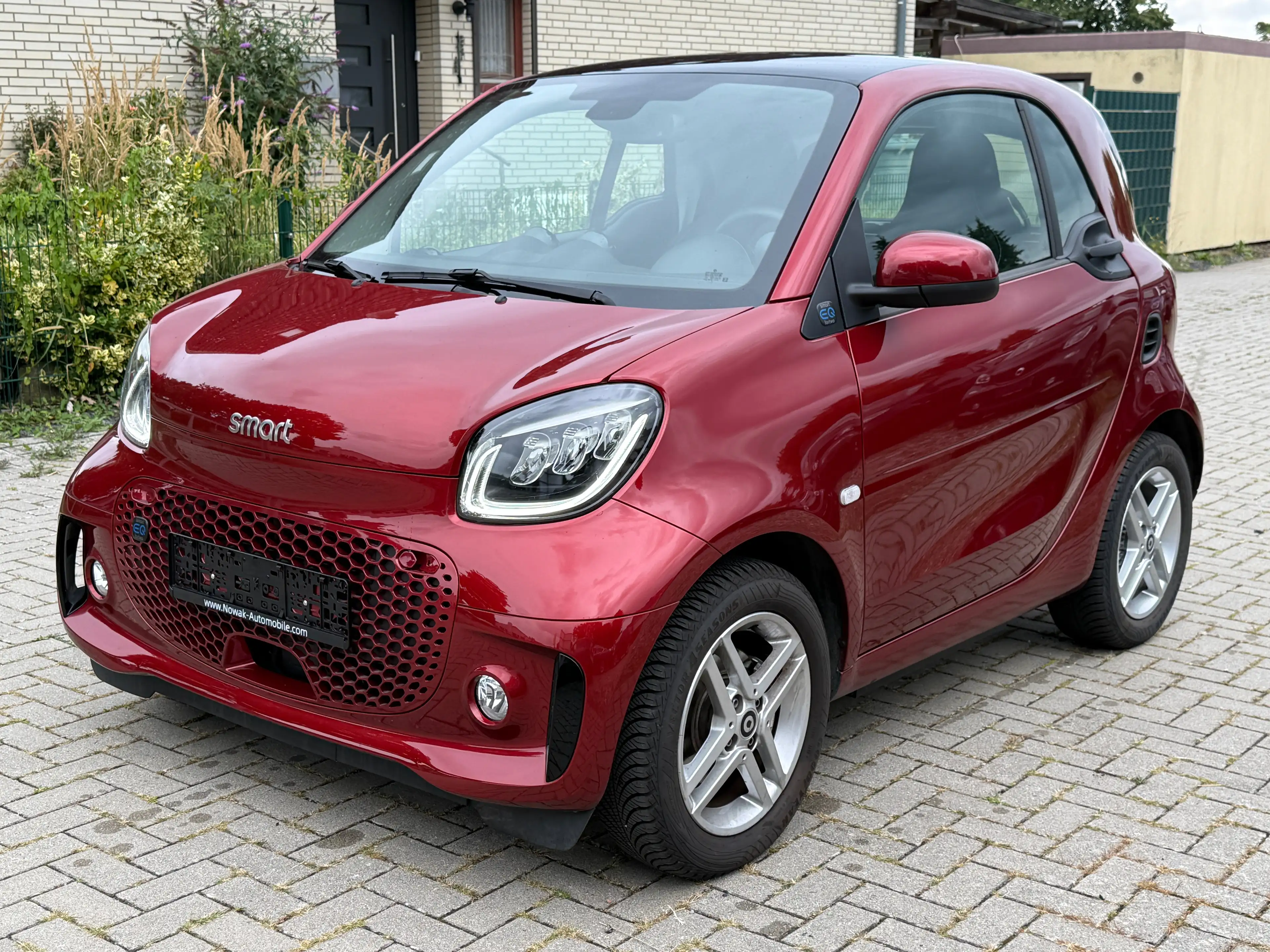 smart forTwo Smart EQ*EXCLUSIVE*LED*KAMERA*PDC*22KW*NEUWERTIG* — photo 3