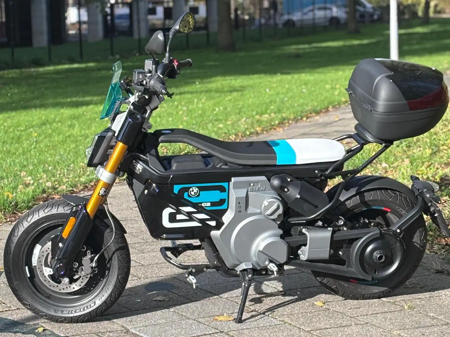 BMW CE 02 Zwart - 1