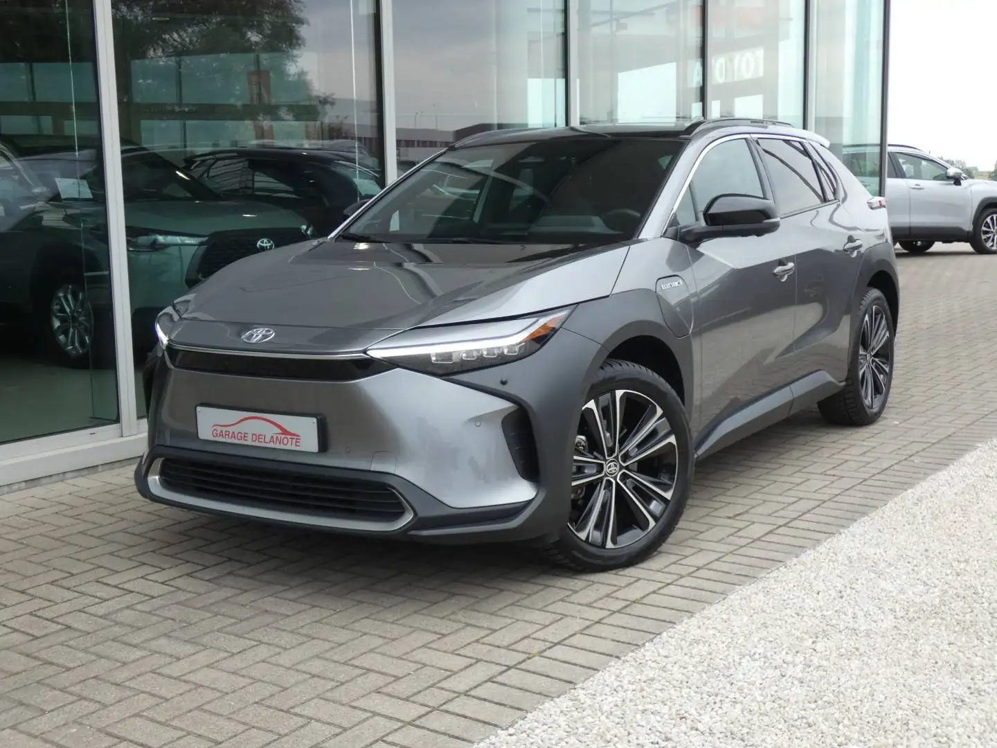 TOYOTA Bz4x