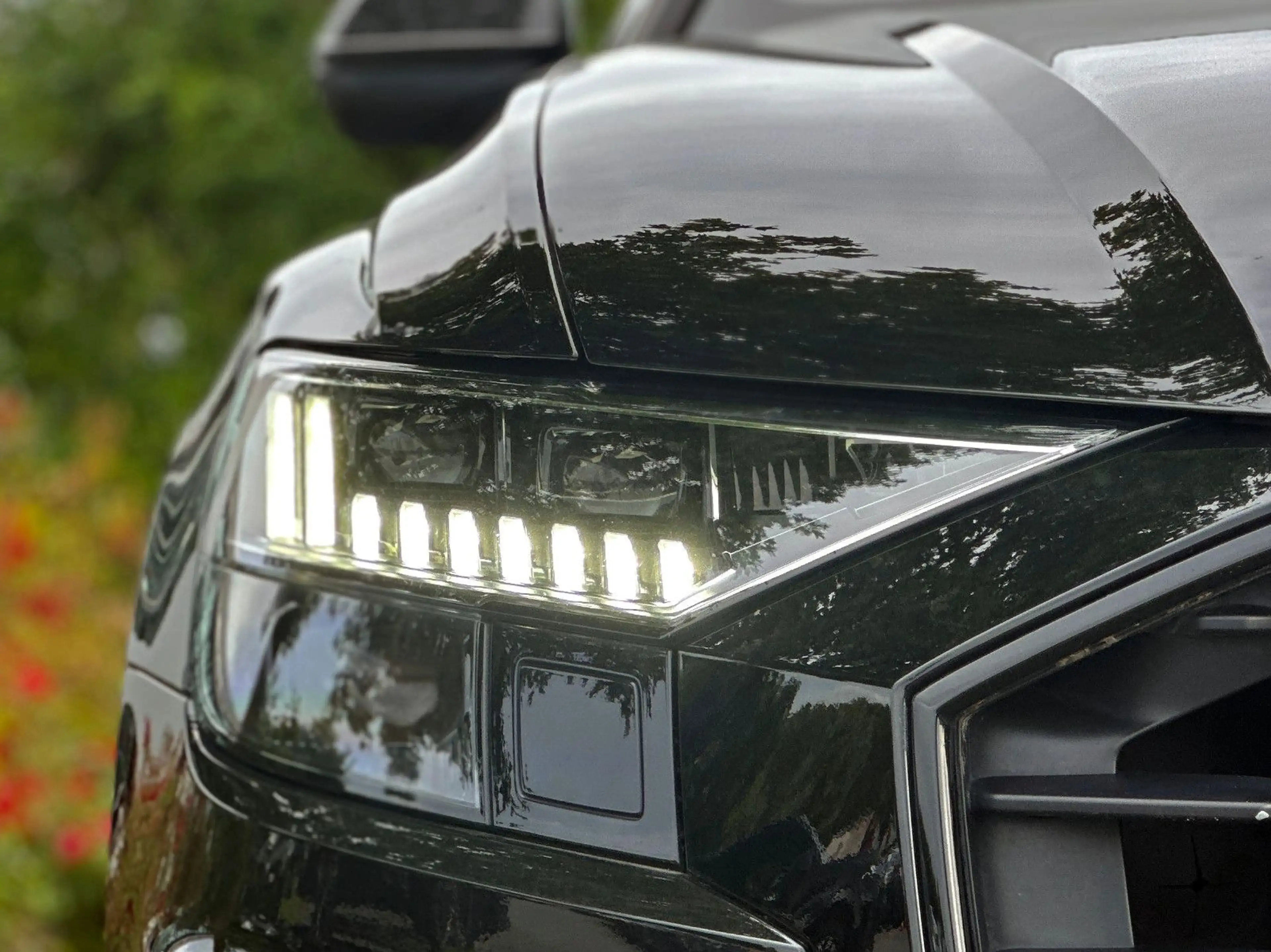 Audi SQ8 TFSI q compet+ BLACK PANO AHK B&O HuD STANDH — photo 3