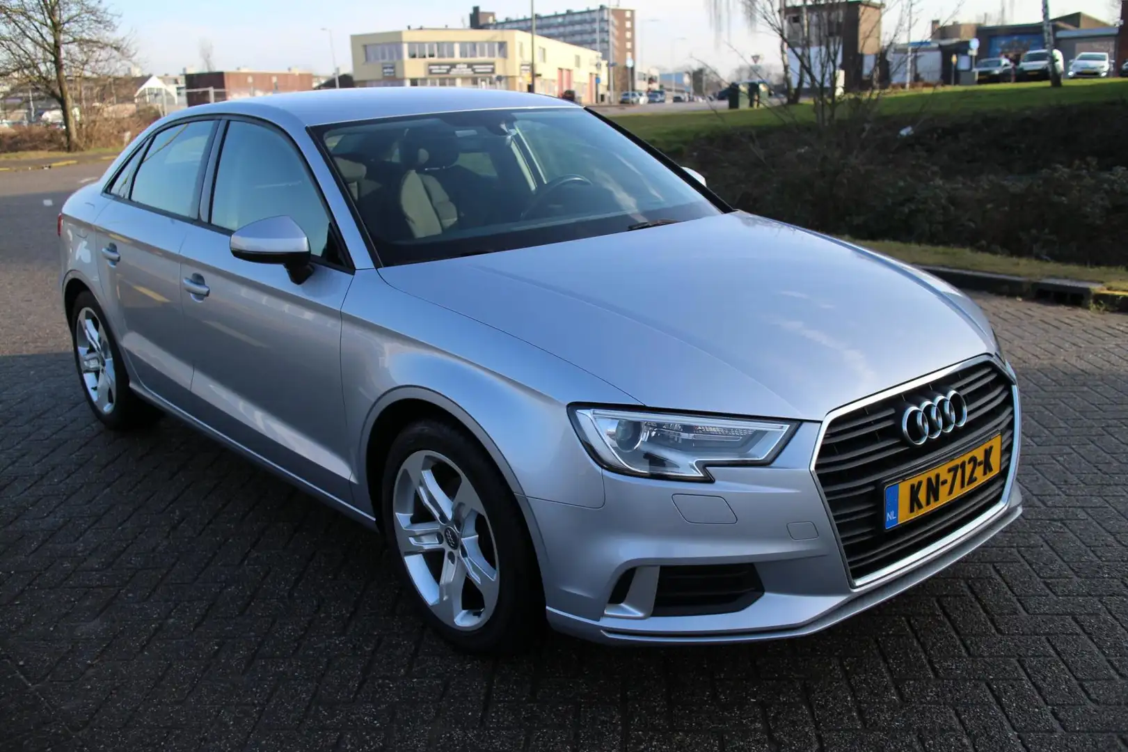 Audi A3 Limousine 1.0 TFSI Sport Pro Line Grey - 2