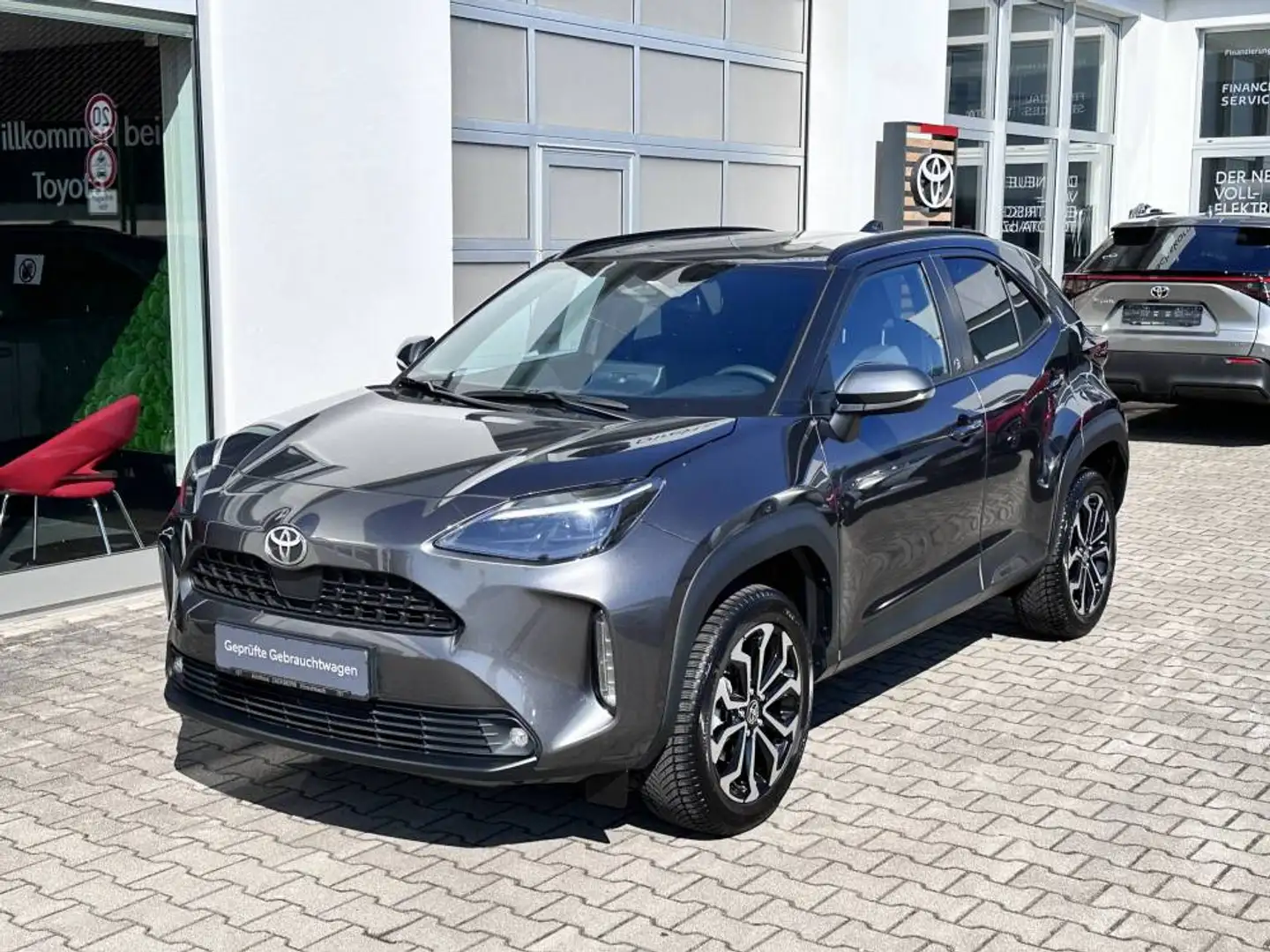 Toyota Yaris Cross - 1,5 l 4x2 130 Hybrid Team-D + WinterP Gris - 1