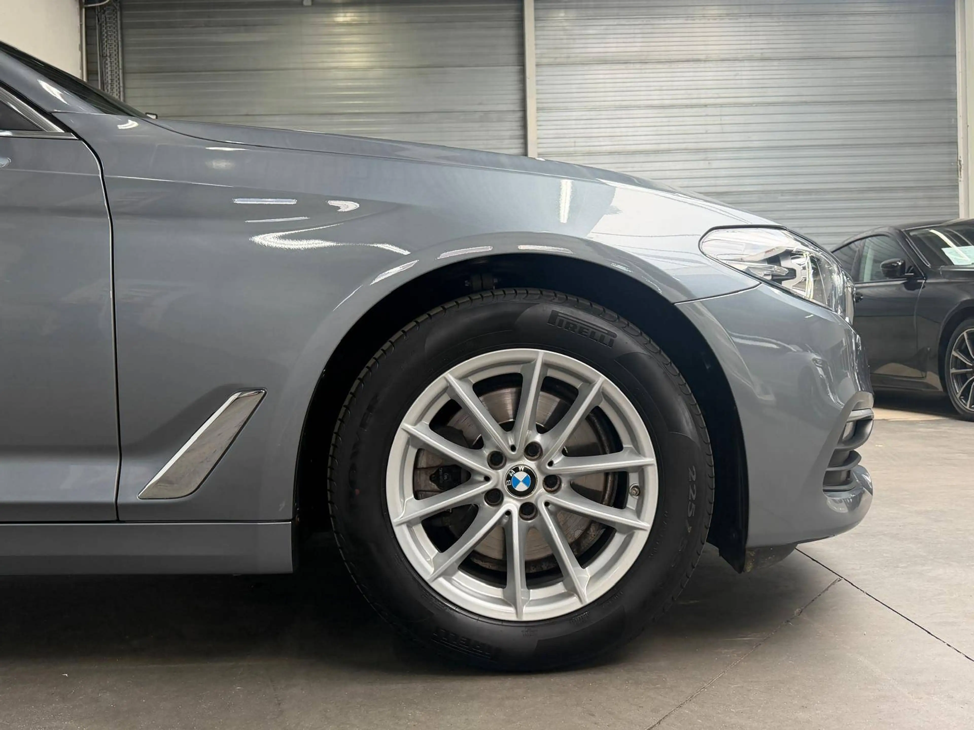 BMW 518 dA Touring NAVI*PDC*LED*CAMERA*CARPLAY*TREKHAAK*LEDER* — photo 8