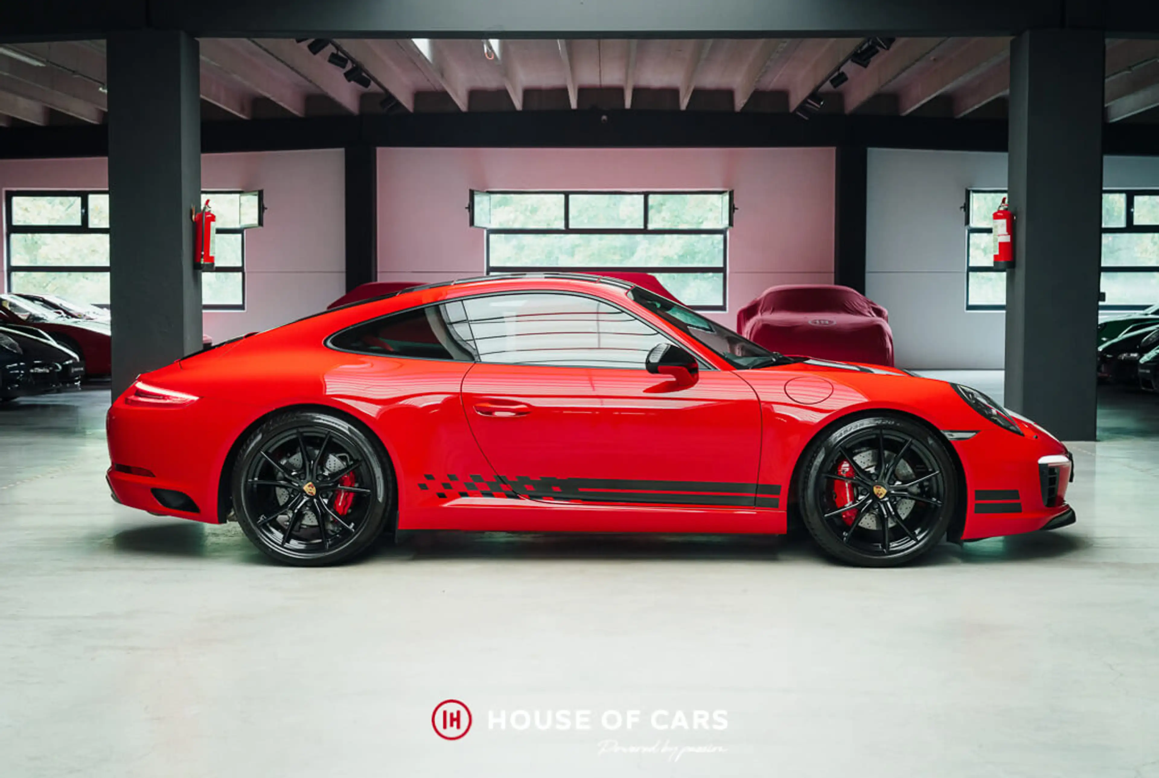 Porsche 911 991.2 CARRERA S COUPE PDK ENDURANCE RACING EDITION — photo 4