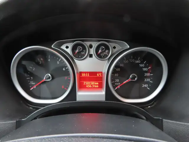 Ford Focus view 10