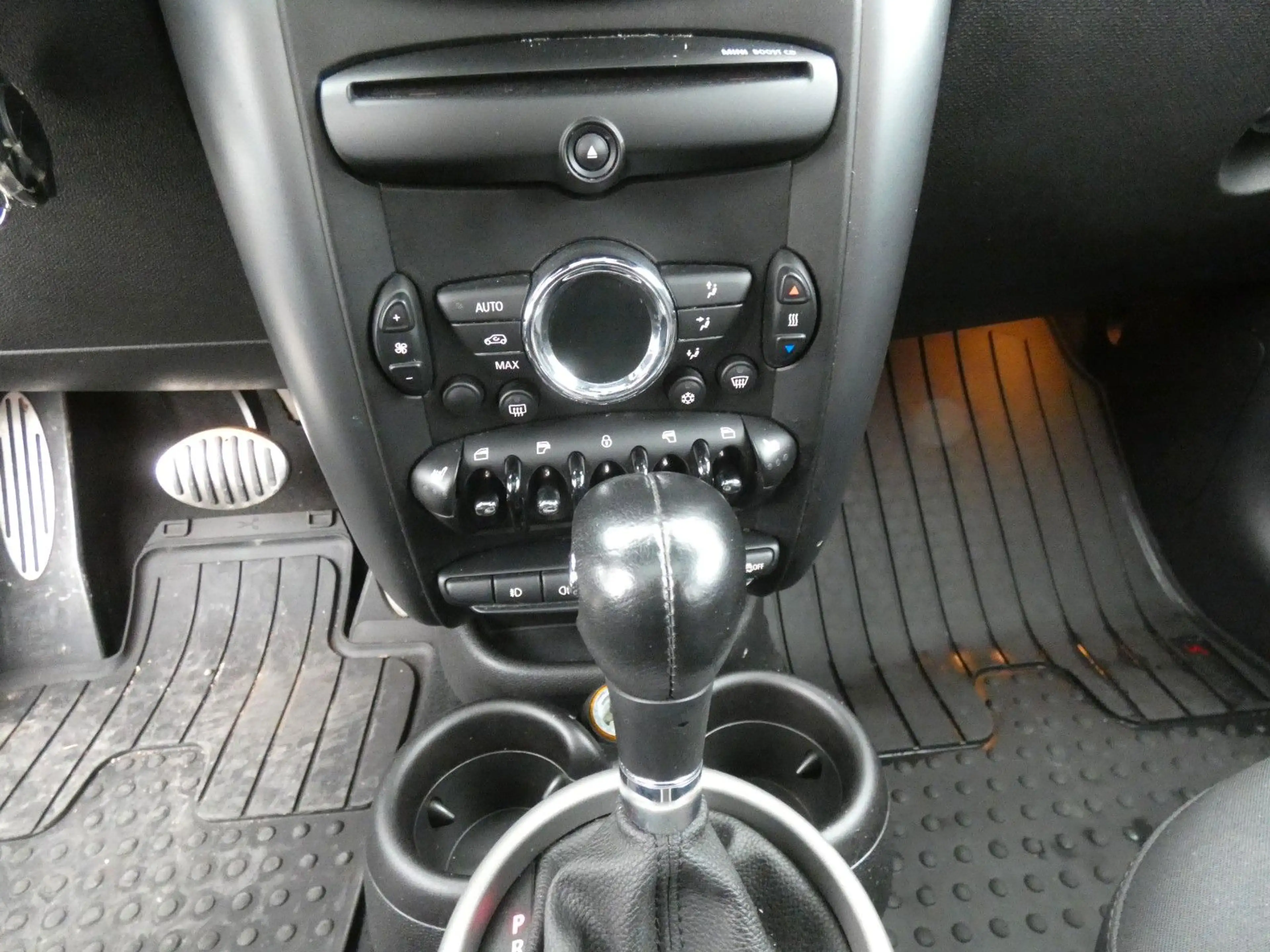 MINI Cooper SD Countryman Cooper SD*Panorama — photo 14