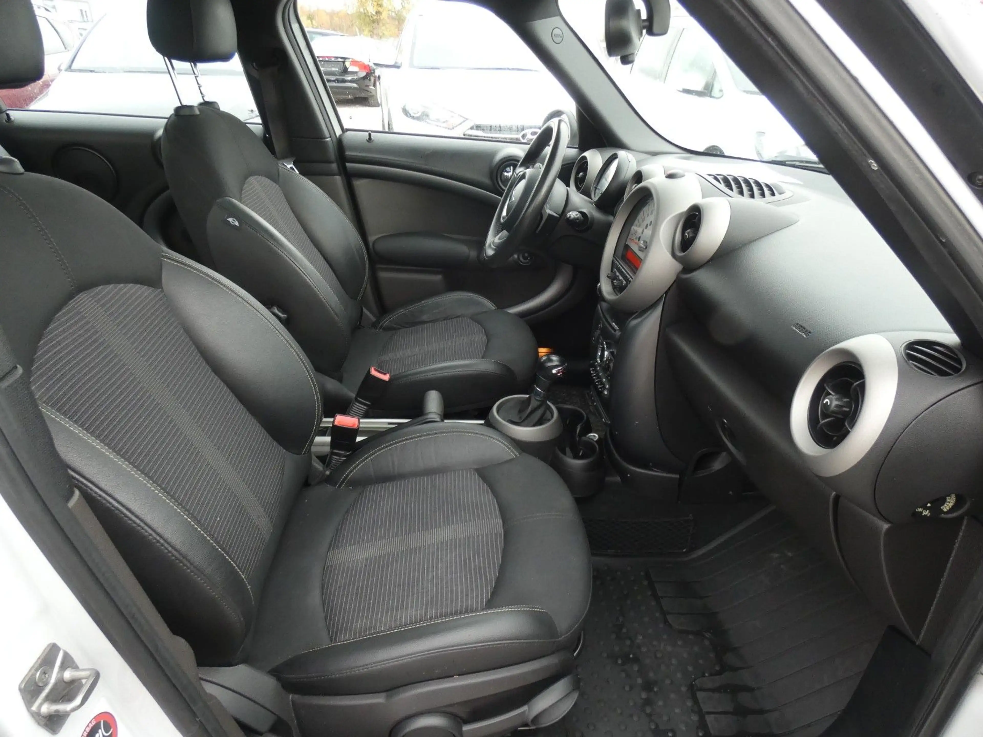 MINI Cooper SD Countryman Cooper SD*Panorama — photo 12