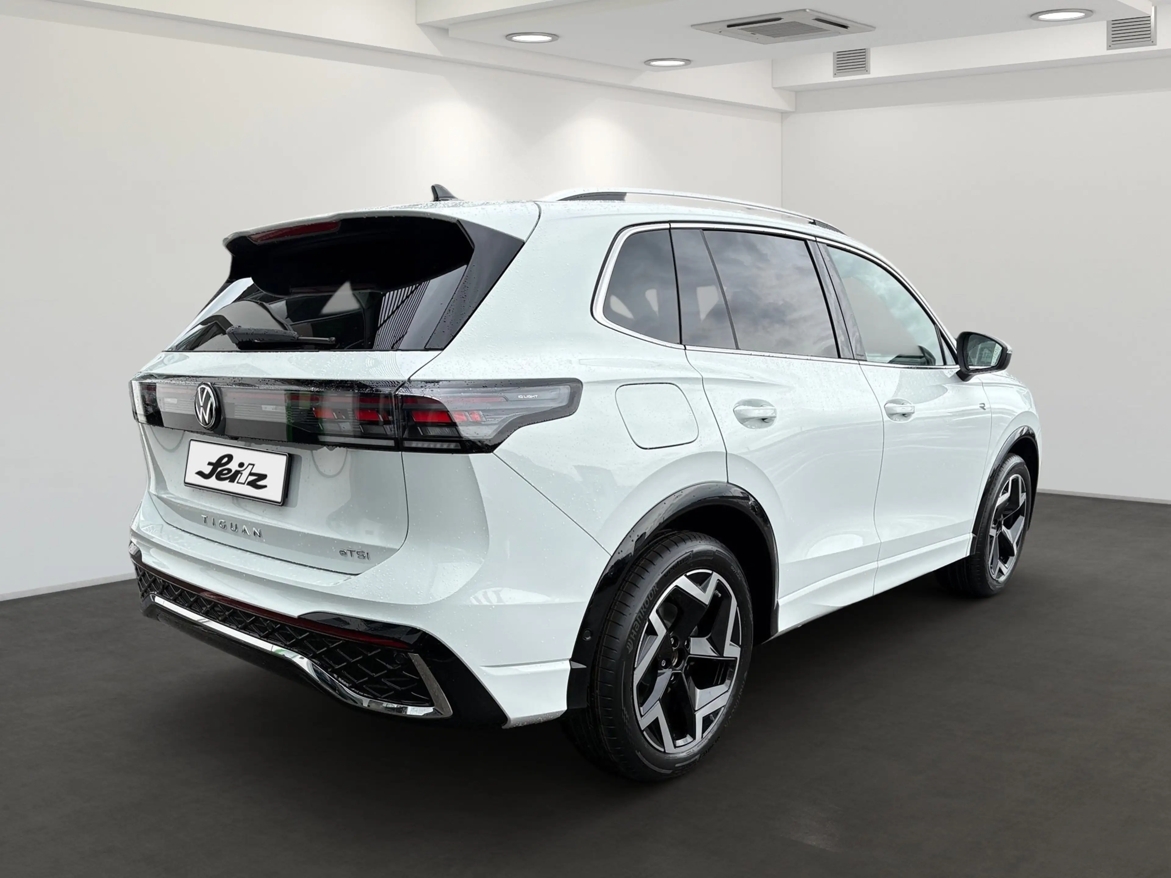 Volkswagen Tiguan 1.5 eTSI R-Line *AHK*NAVI*KAMERA* — photo 6
