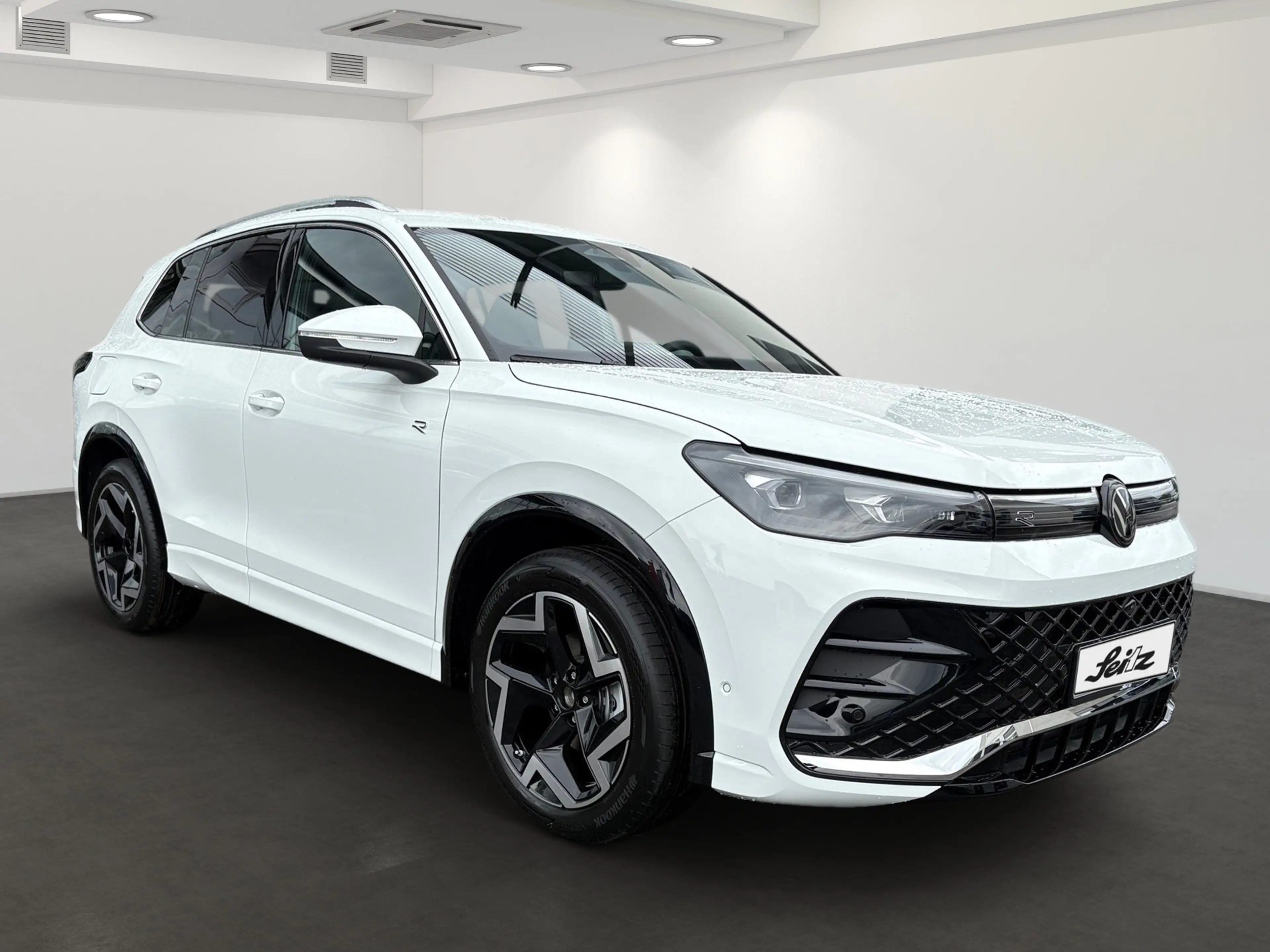 Volkswagen Tiguan 1.5 eTSI R-Line *AHK*NAVI*KAMERA* — photo 3