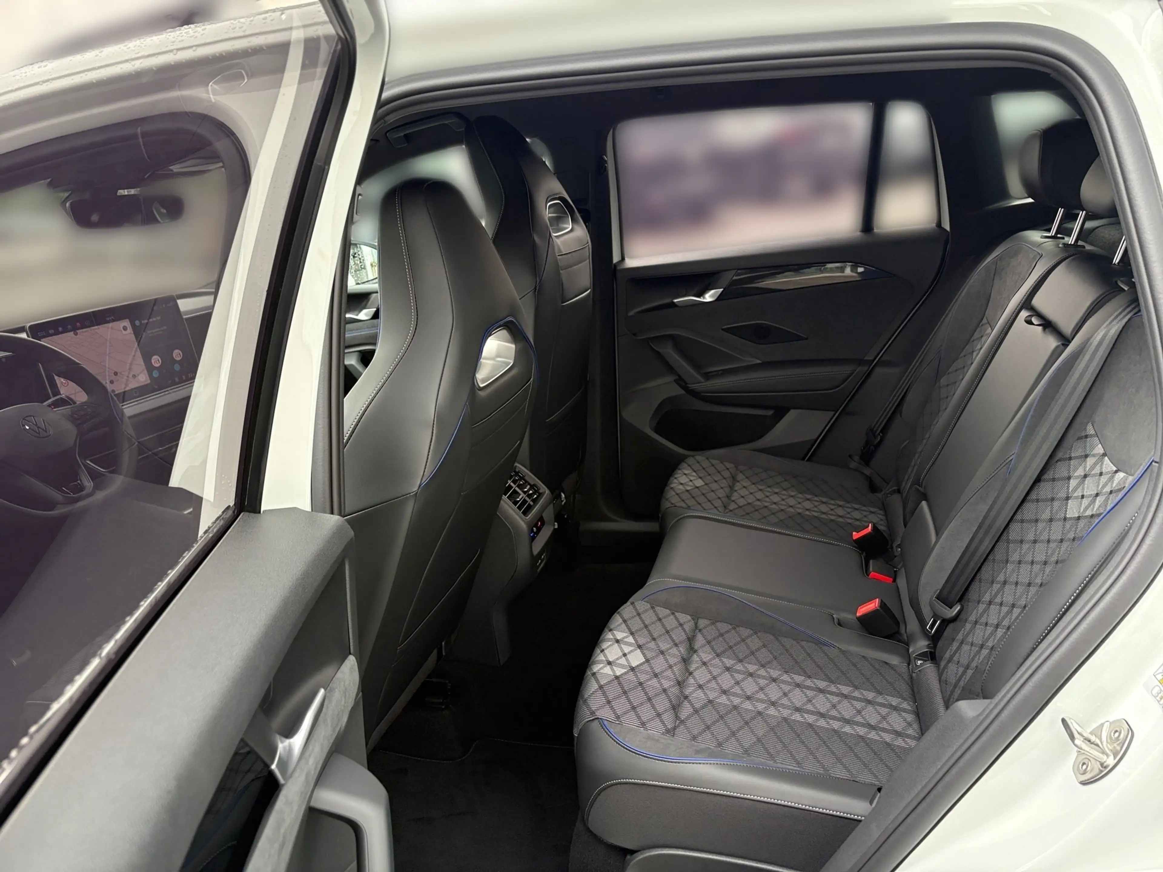 Volkswagen Tiguan 1.5 eTSI R-Line *AHK*NAVI*KAMERA* — photo 15
