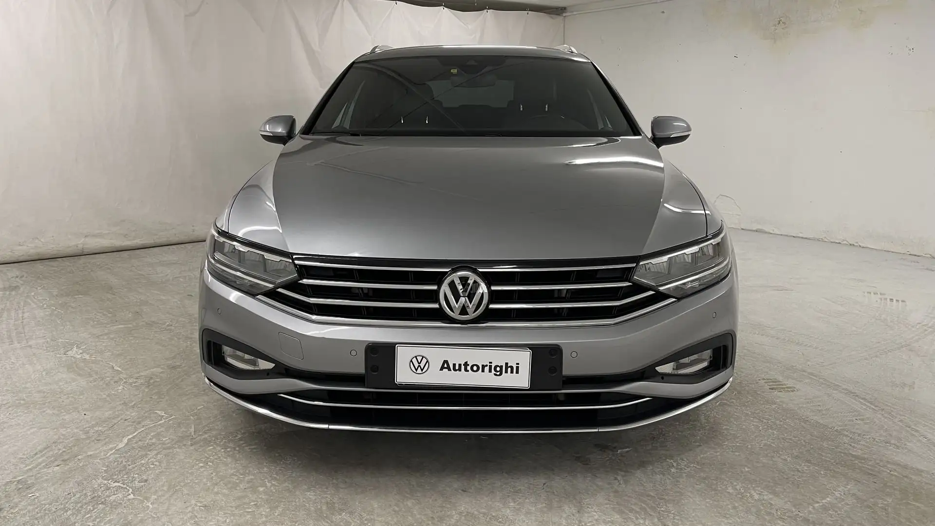 Volkswagen Passat 2.0 TDI SCR EVO DSG Executive BMT Argento - 2