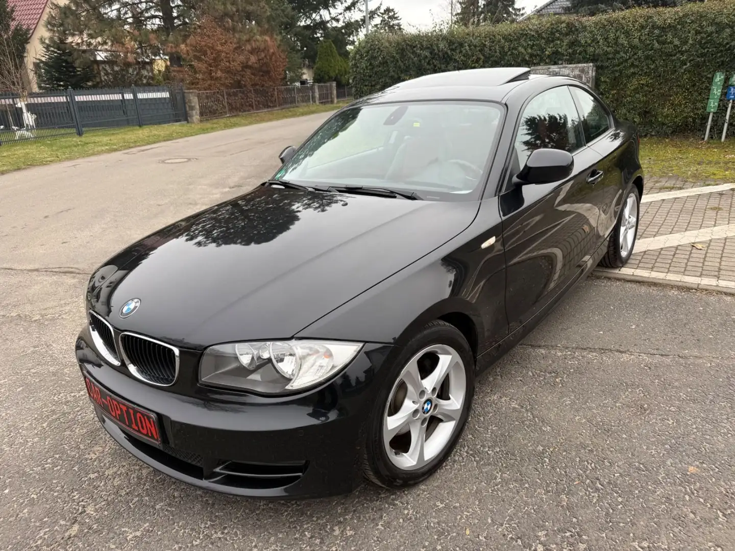 BMW 120 i Coupe/Glasdach/Teilleder /Tempomat/PDC Schwarz - 1