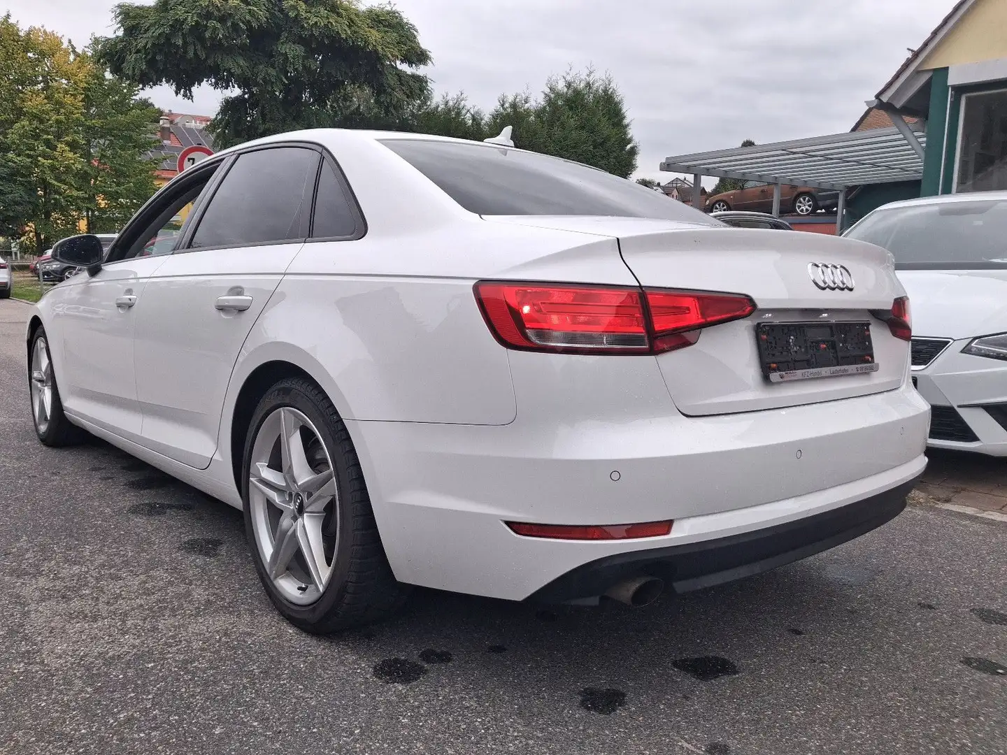 Audi A4 Limo 1.4 TFSI S tronic NAVI+XENON+VIRTUAL+PDC Weiß - 2