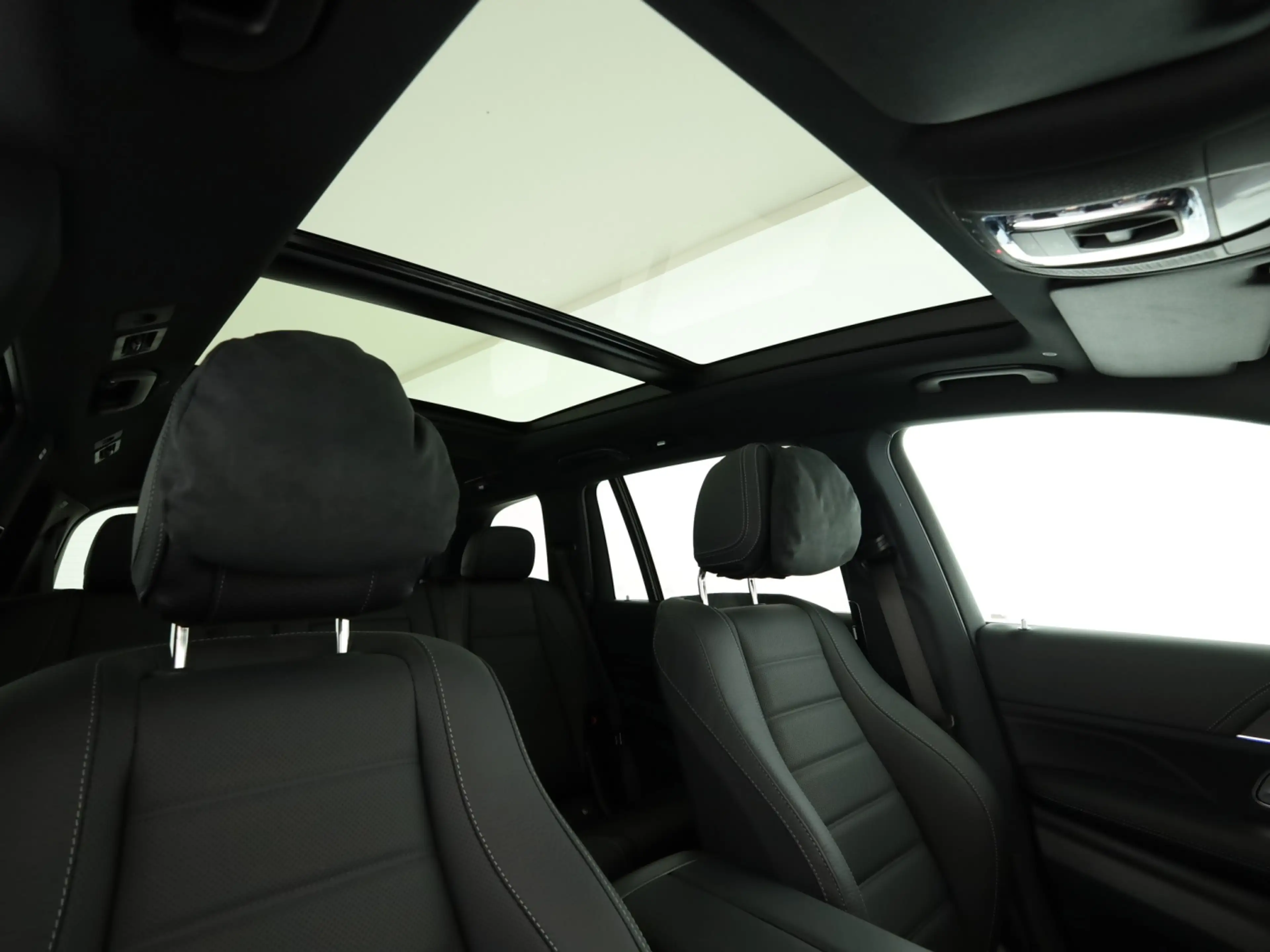 Mercedes-Benz GLS 580 4MATIC *360°*AMG*Keyless*NightPaket*AHK* — photo 21
