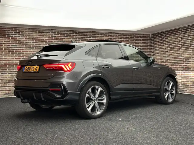 Audi Q3 view 2