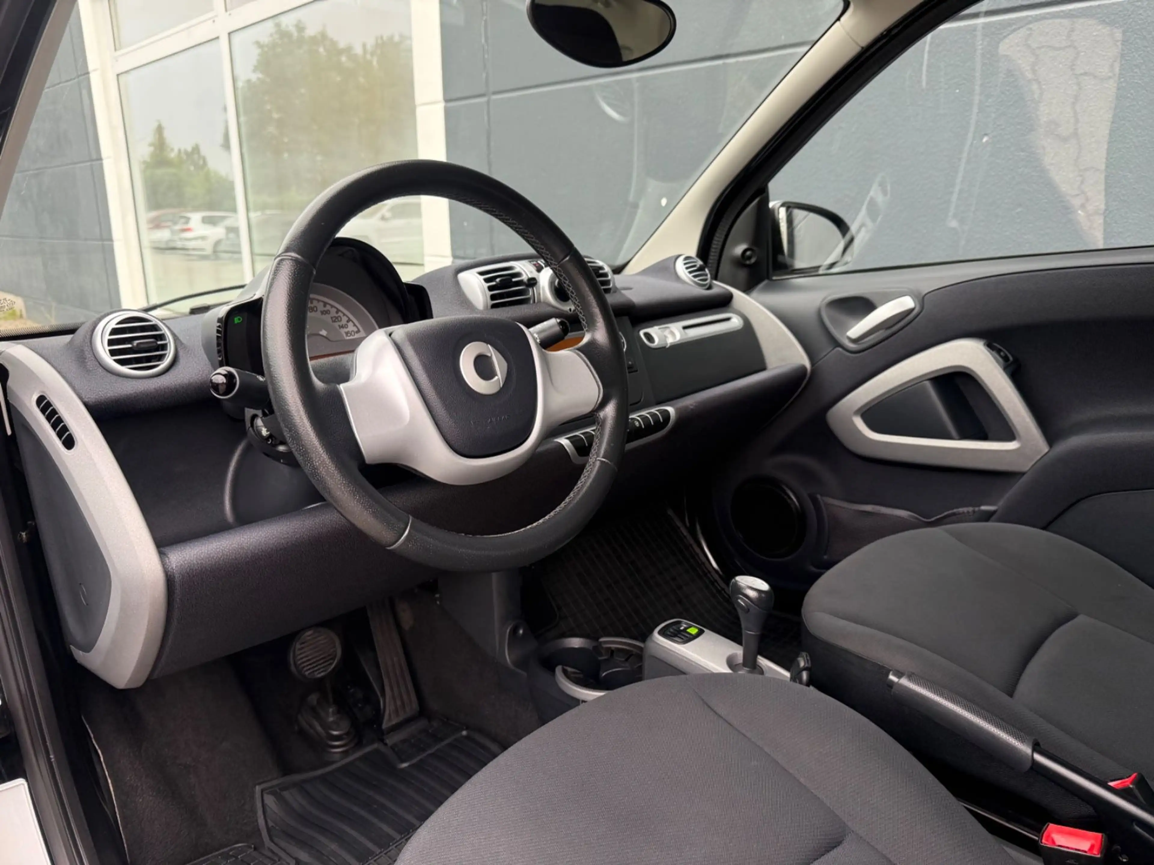 smart forTwo Automatik 2.Hand Klima Micro Hybrid Drive — photo 10