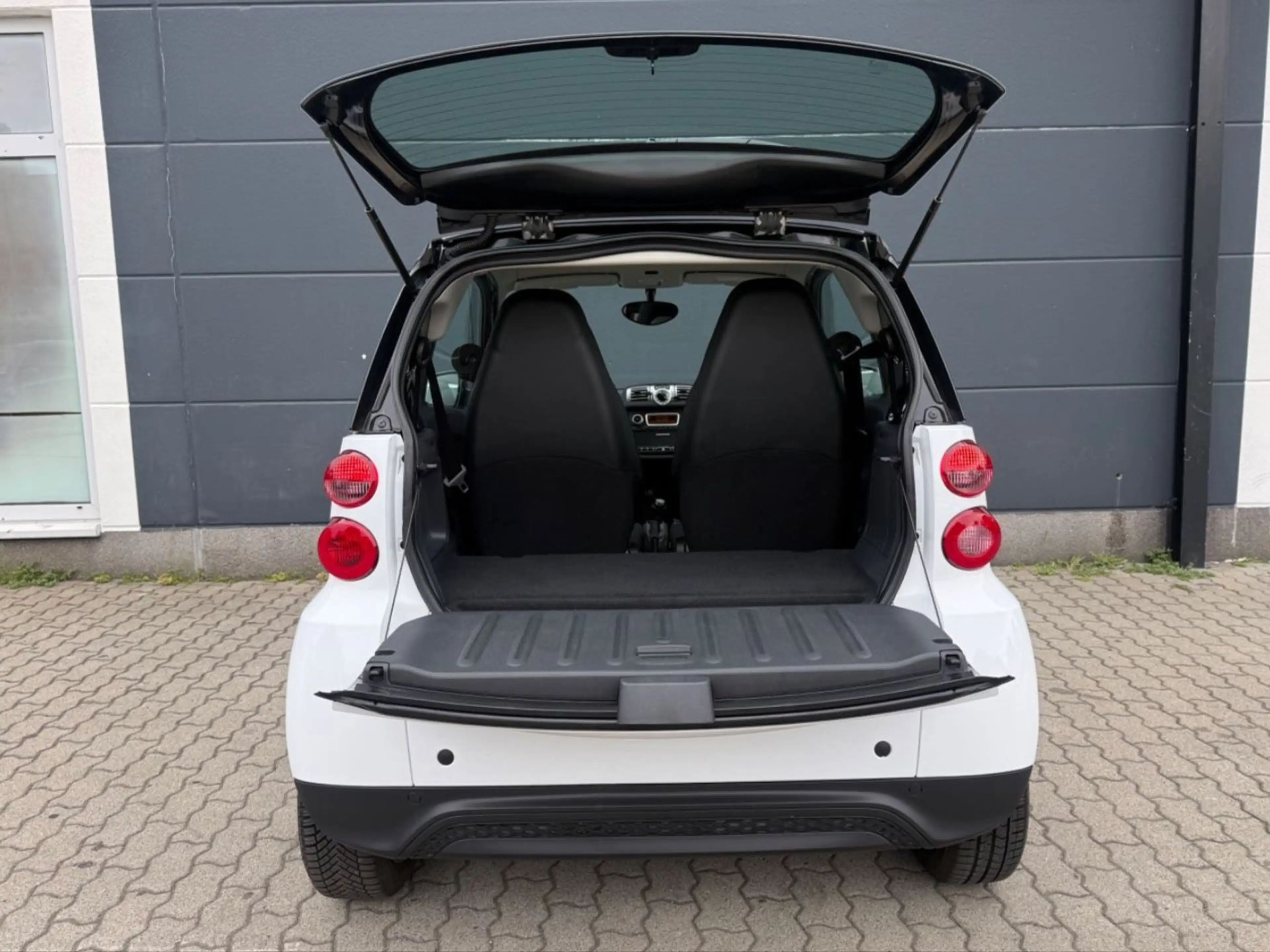 smart forTwo Automatik 2.Hand Klima Micro Hybrid Drive — photo 9