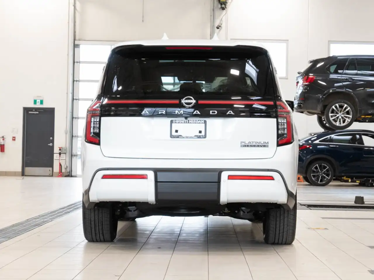 Nissan Armada снимка Nissan Armada