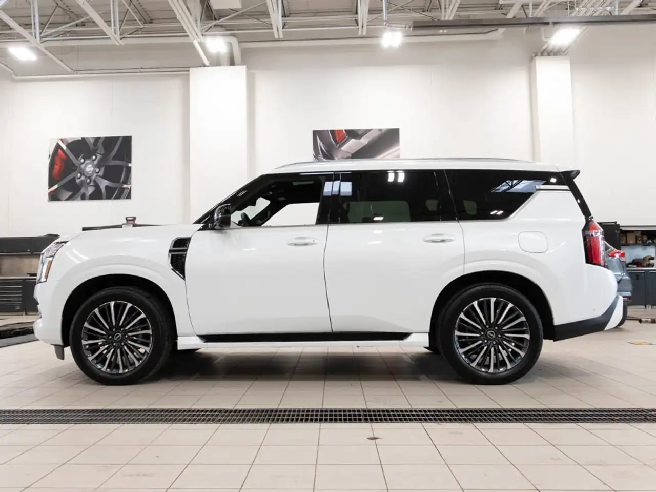 Nissan Armada снимка Nissan Armada