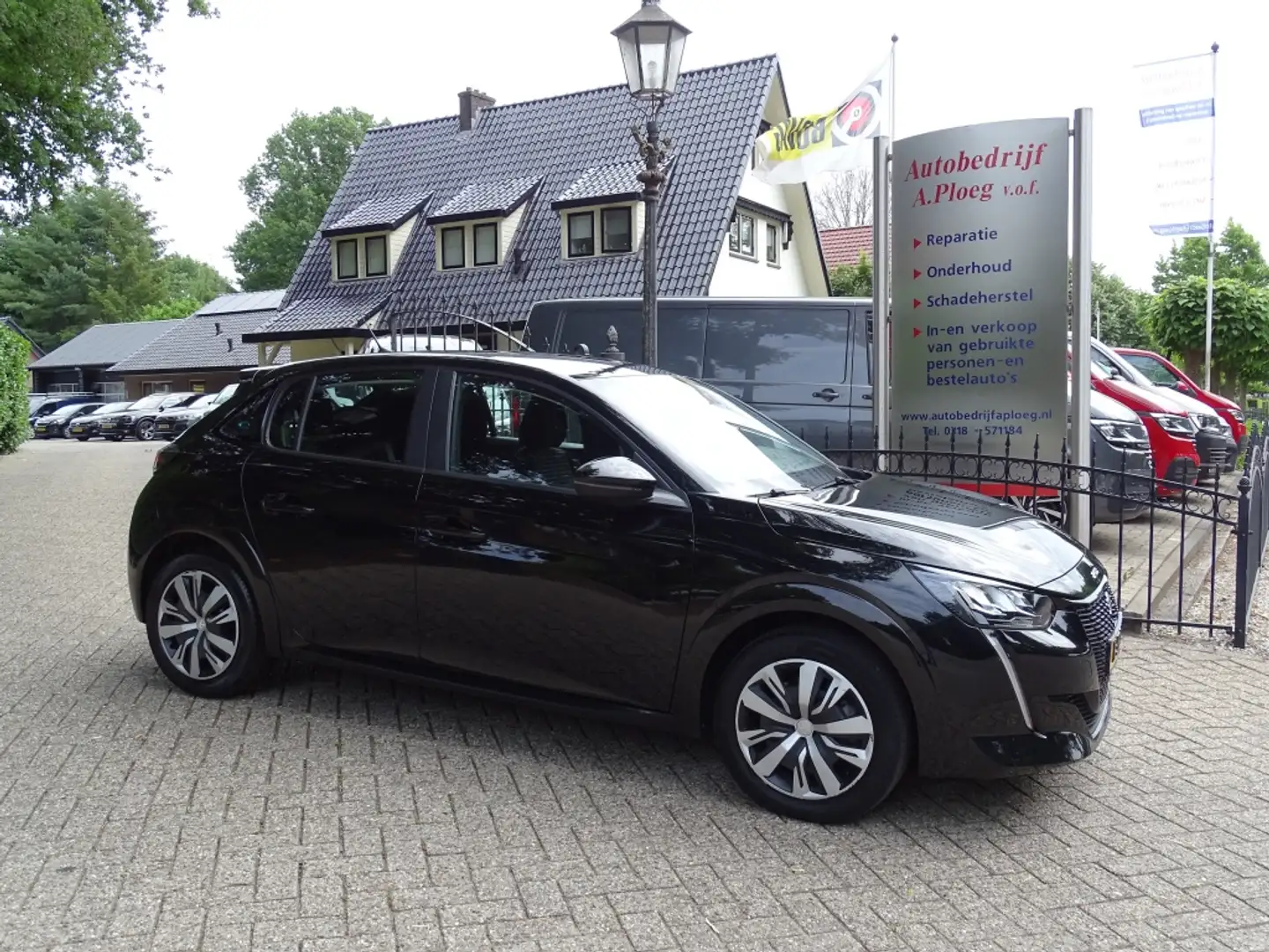 Peugeot e-208 EV Active 50 kWh Actieradius 290 km incl btw Noir - 1