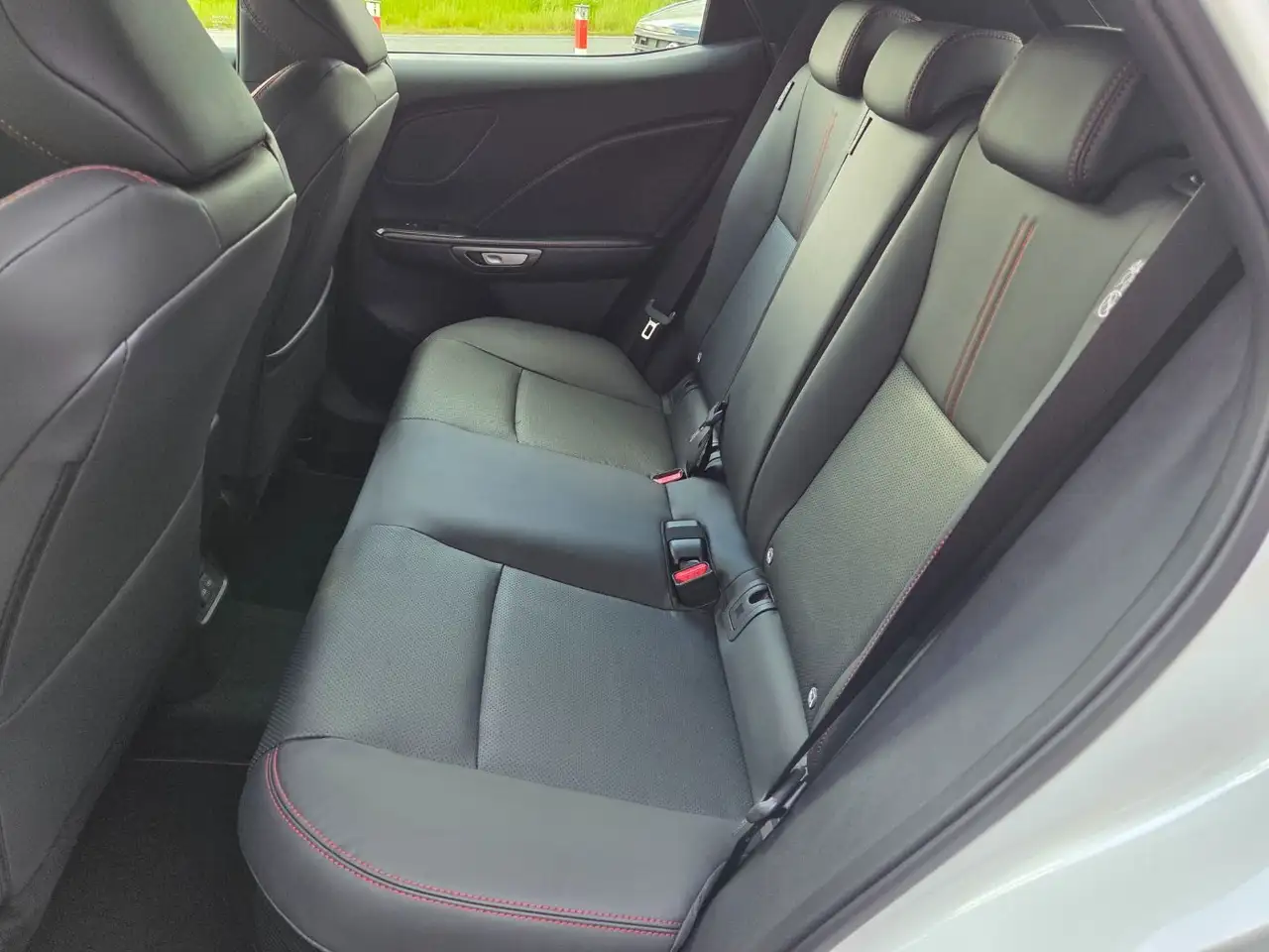 Lexus LBX 1,5 VVT-iE Elegant Black Edition 4X2 9