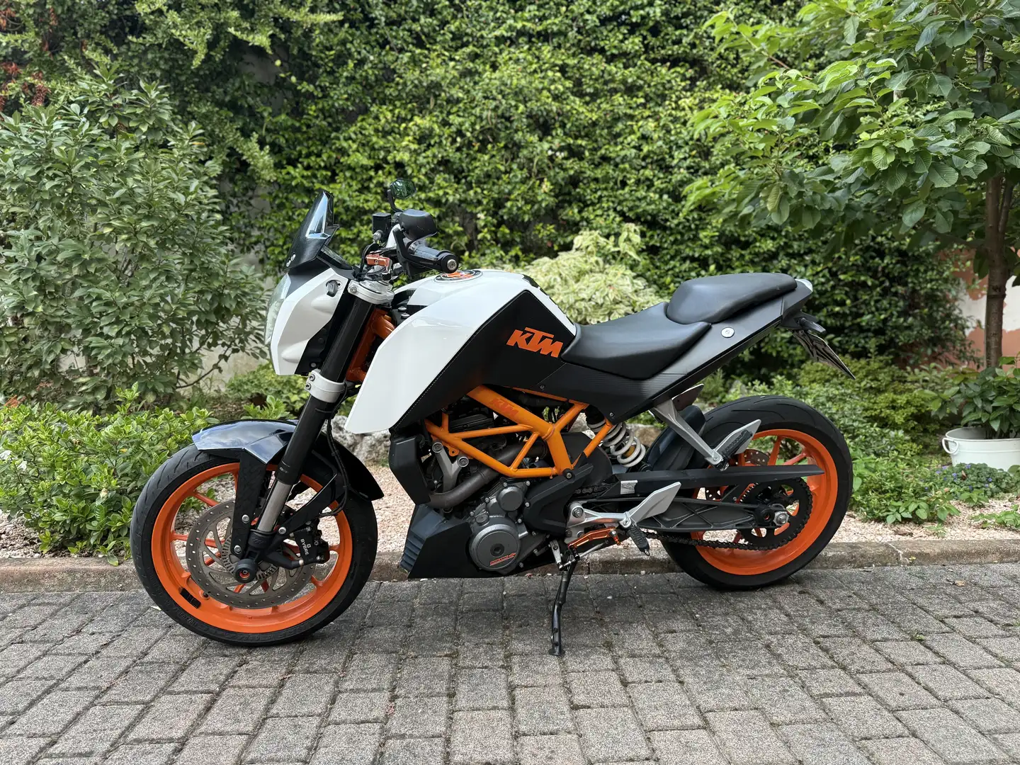KTM 390 Duke - 2