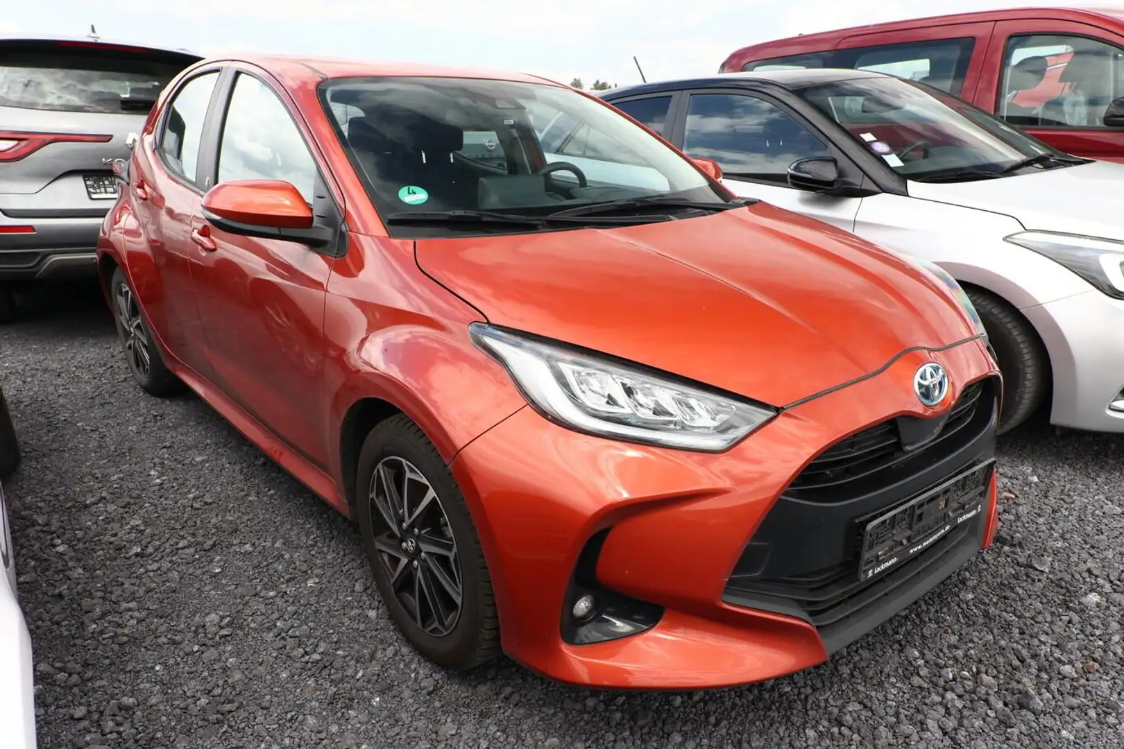 Toyota Yaris Team Deutschland 1.5 Dual-VVT-iE 116 CVT D SHZ ... Orange - 2