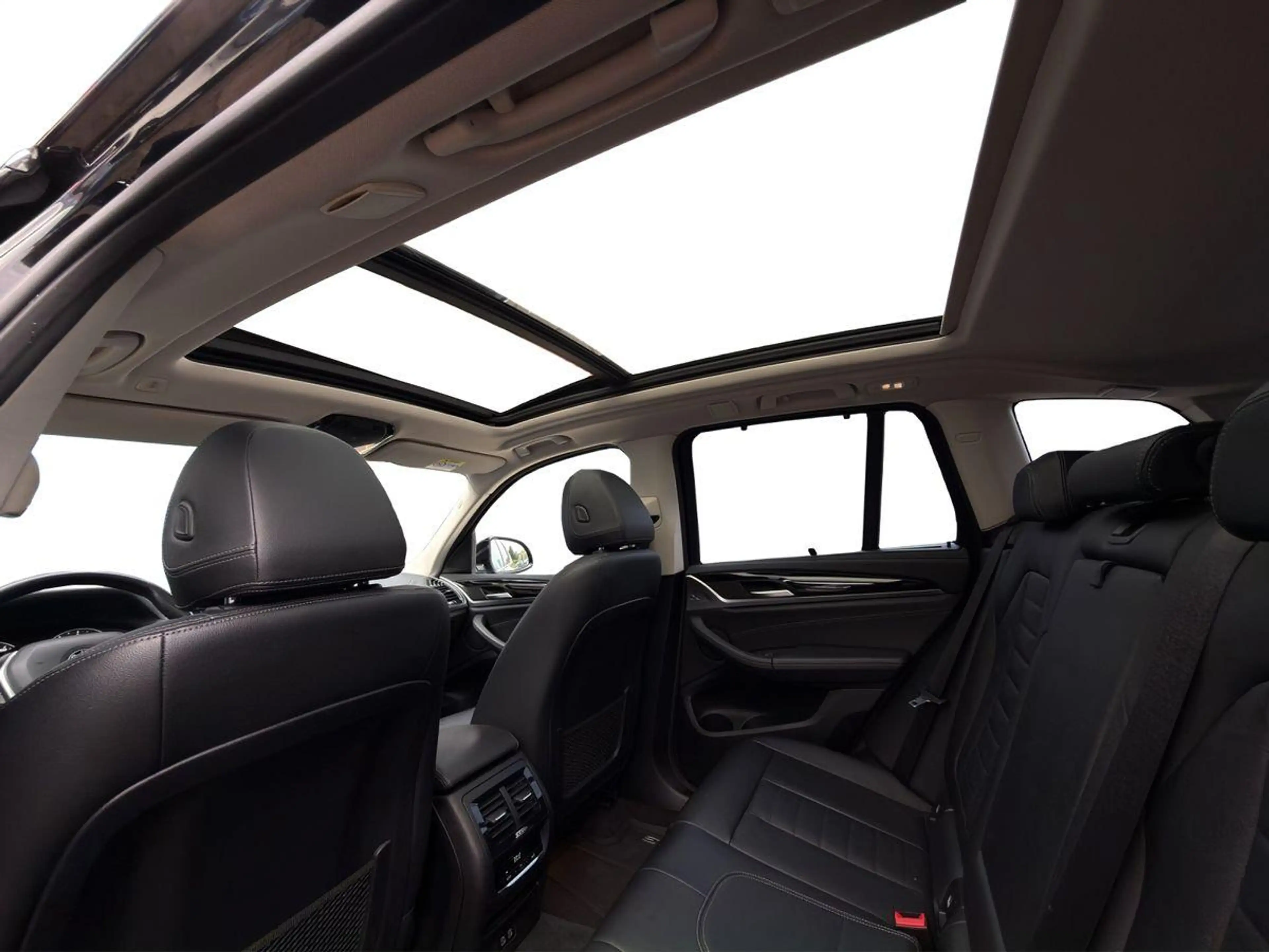 BMW X3 xDrive 20i | LUXURY LINE | AHK | HUD | RF-KAM — photo 26