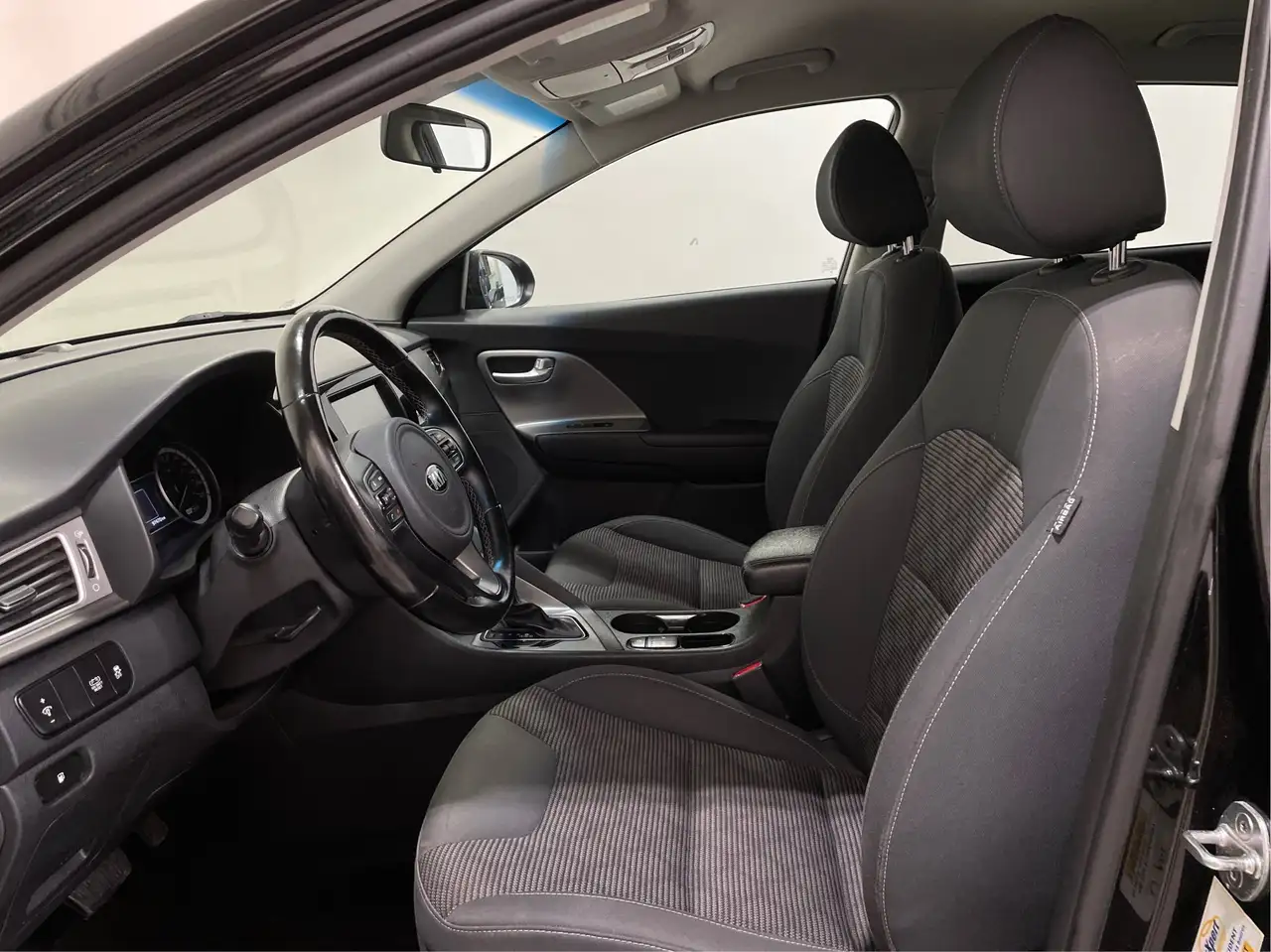 Kia Niro снимка Kia Niro