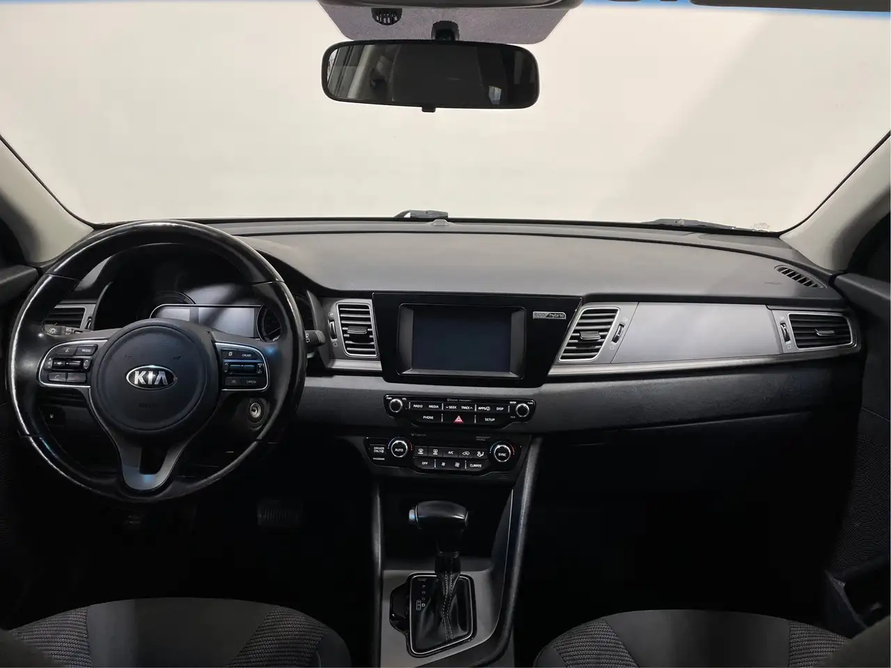 Kia Niro снимка Kia Niro