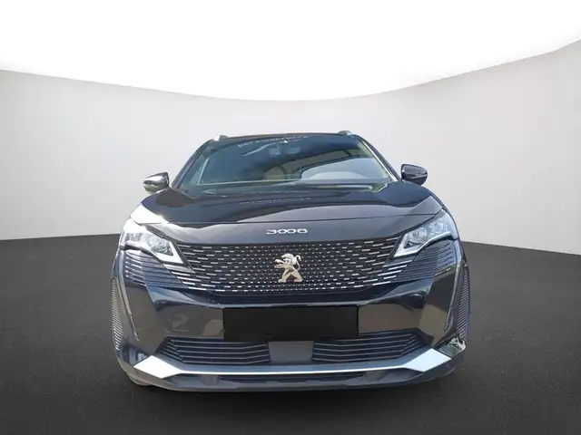 Peugeot 3008 view 3