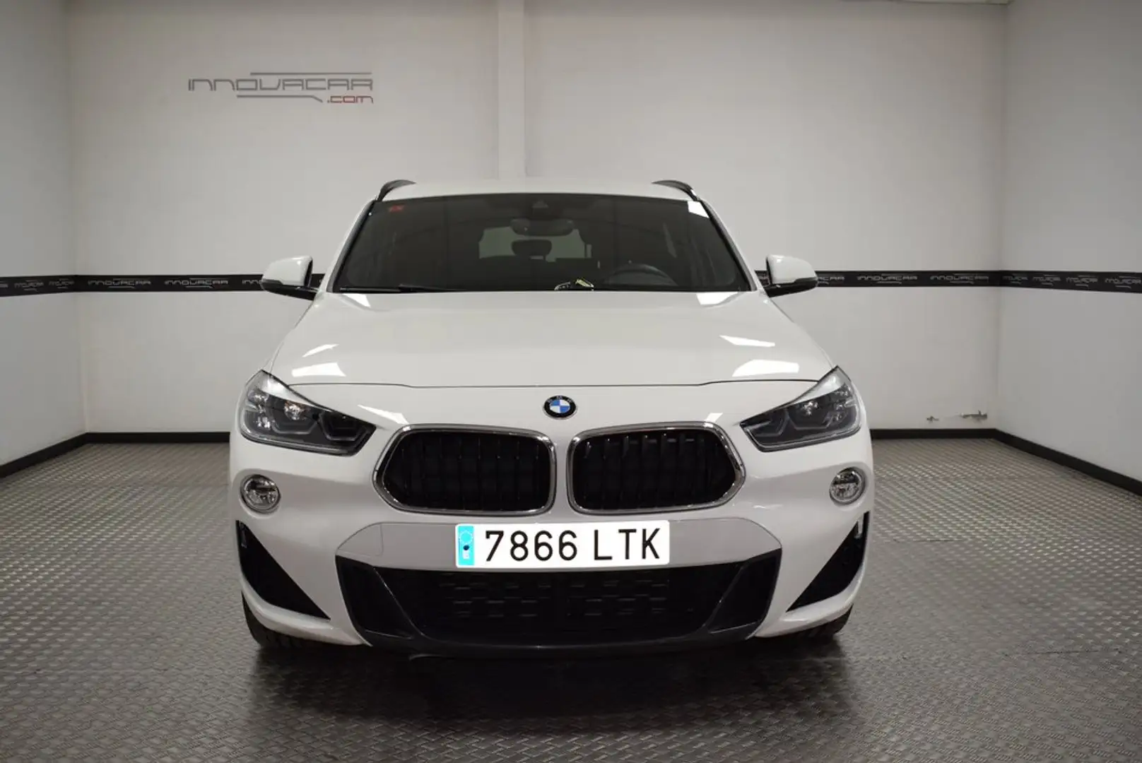 BMW X2 sDrive18d Blanc - 2